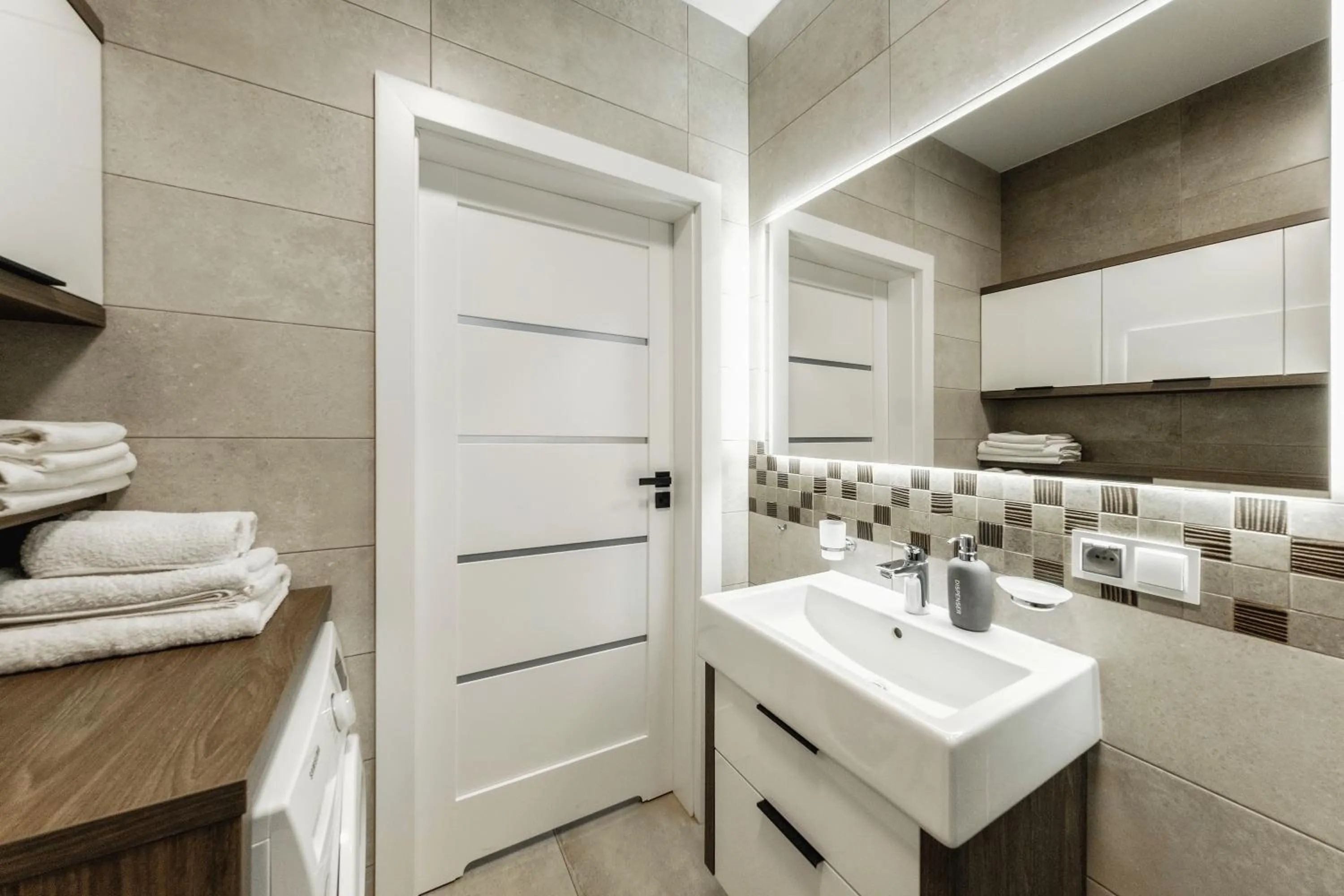 Apartament na Woli, nowe osiedle Jana Kazimierza 32, szybkie WI-FI, Parking