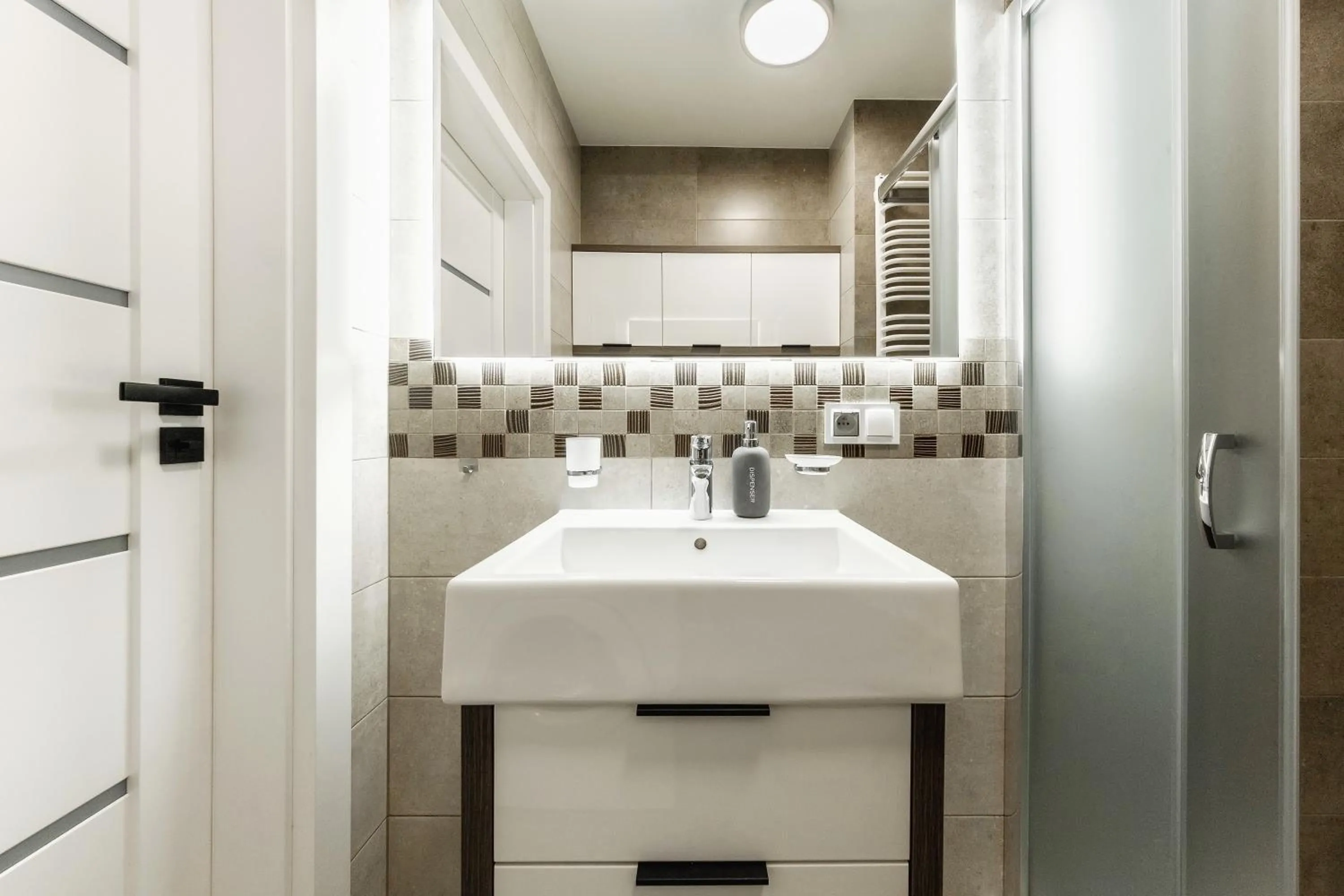 Apartament na Woli, nowe osiedle Jana Kazimierza 32, szybkie WI-FI, Parking