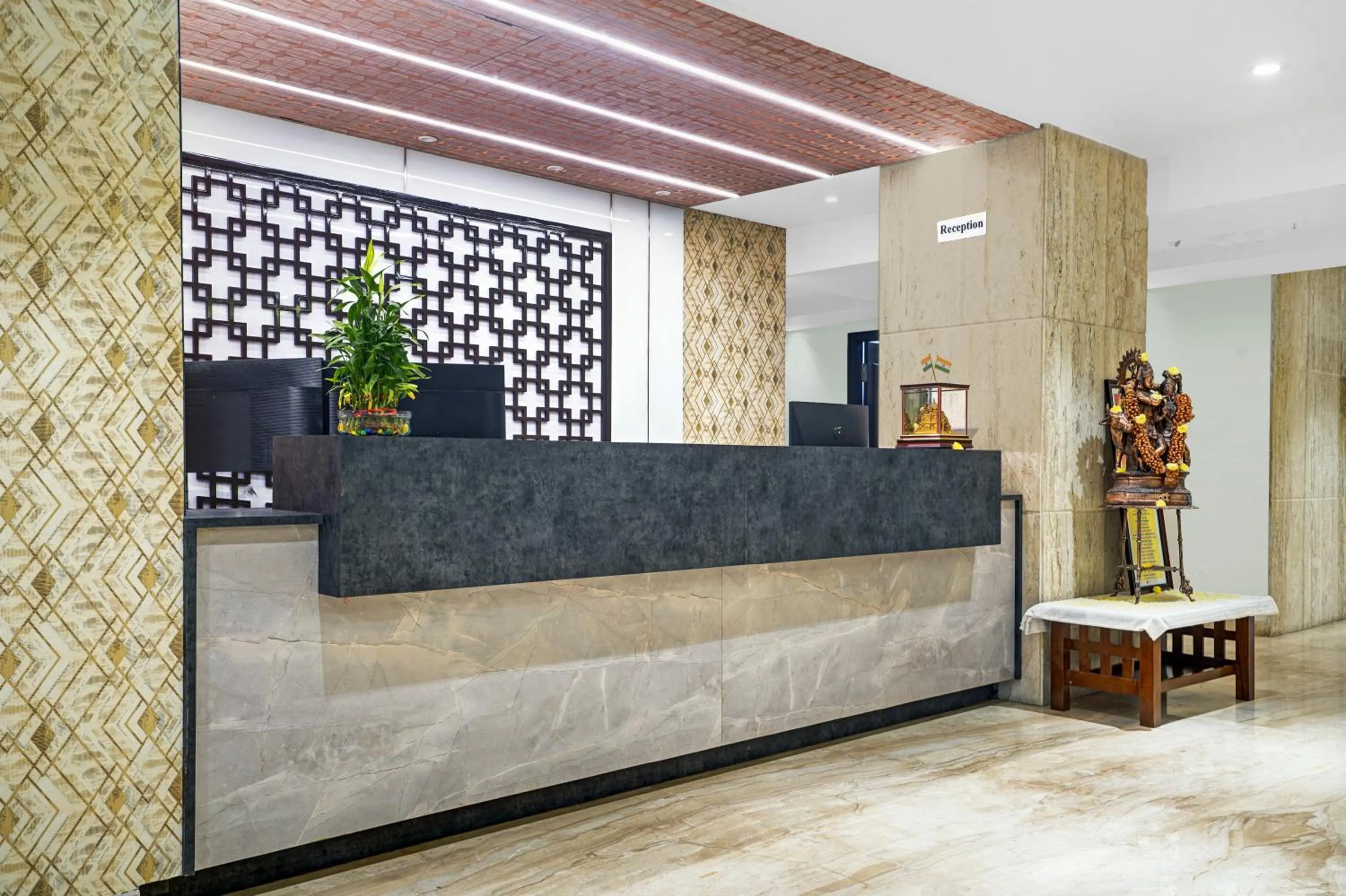 Lobby or reception in Treebo Madhuvan Grand