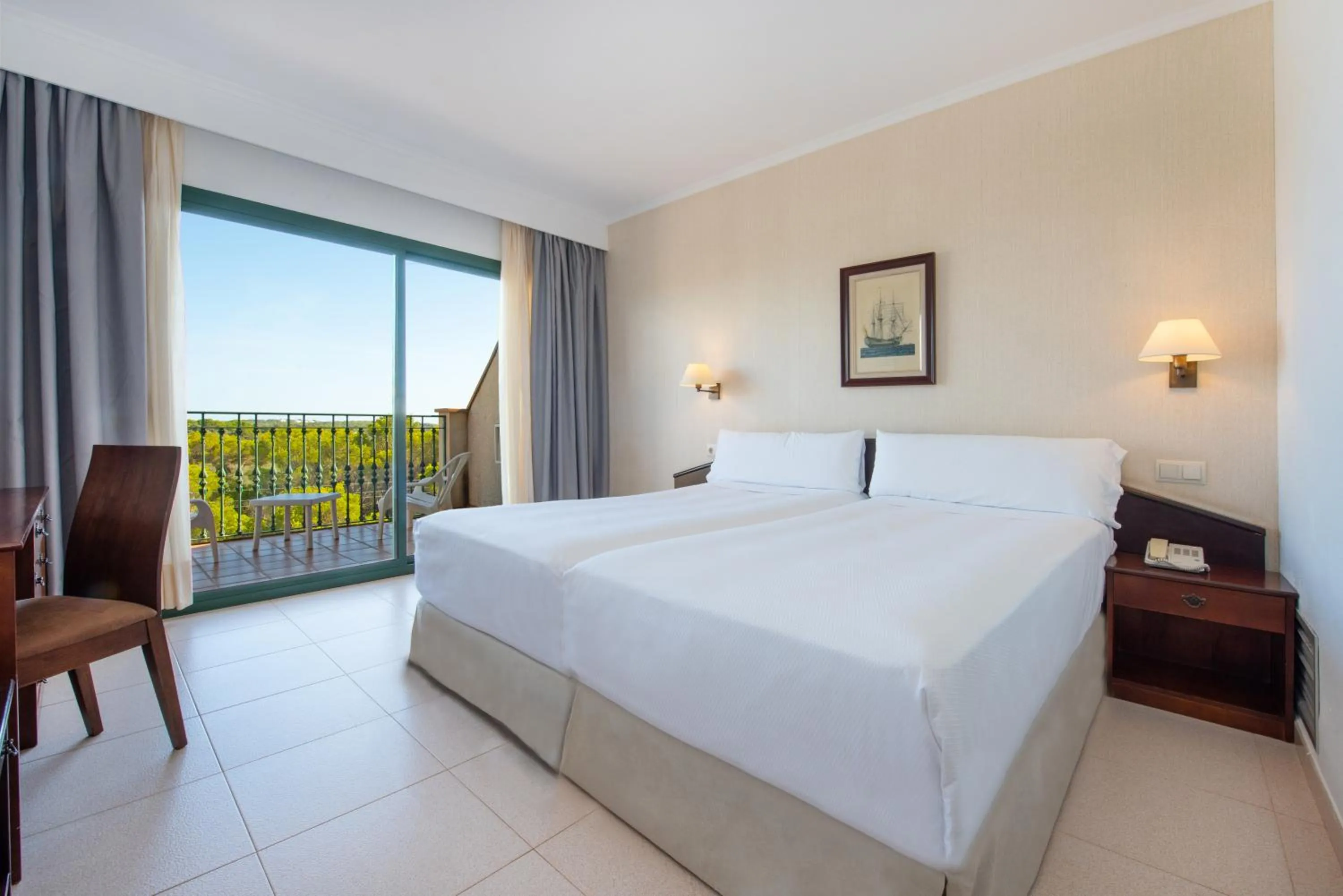 Bedroom, Bed in Valentin Son Bou