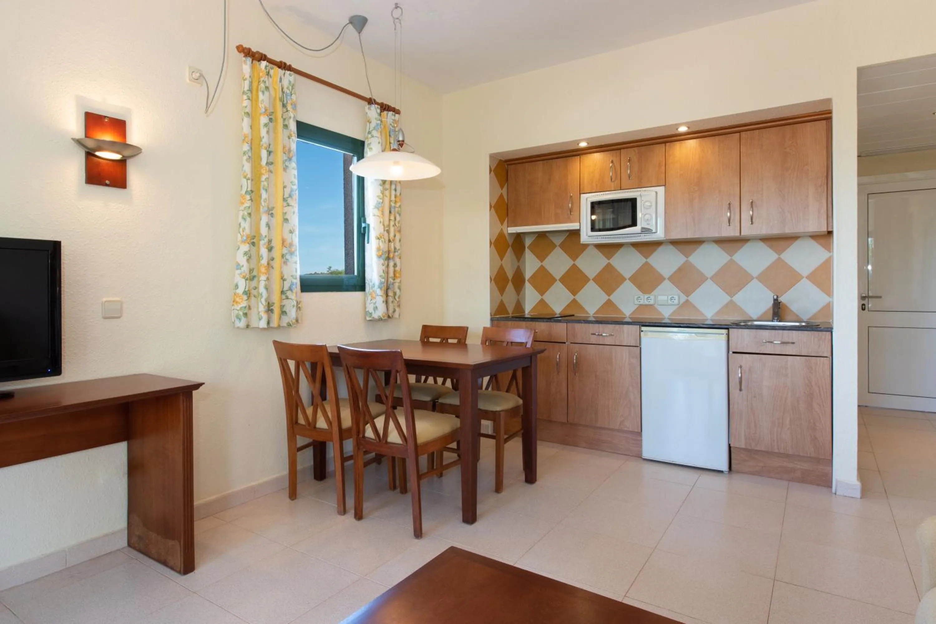 kitchen in Valentin Son Bou