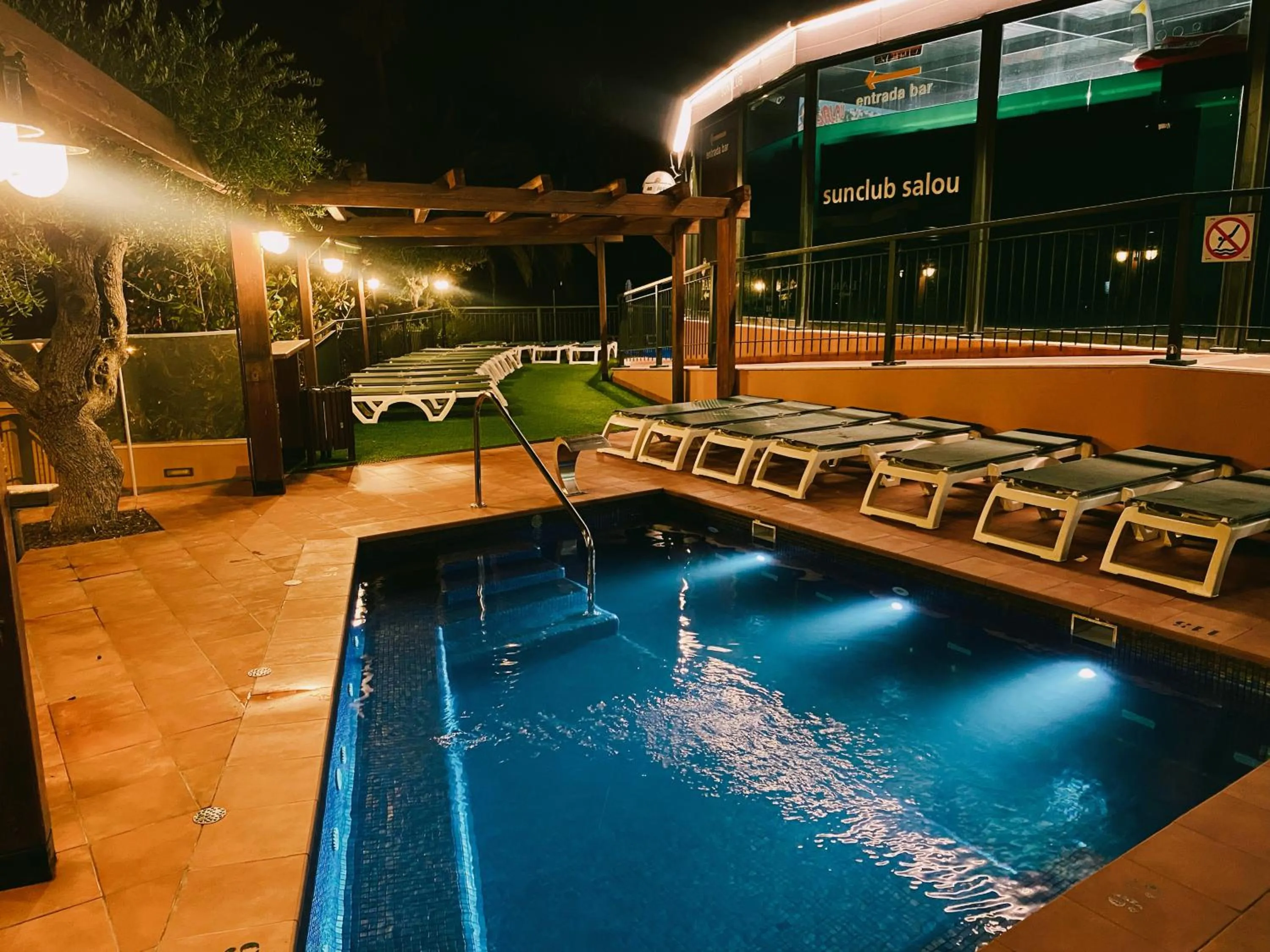 Night in Aparthotel SunClub Salou