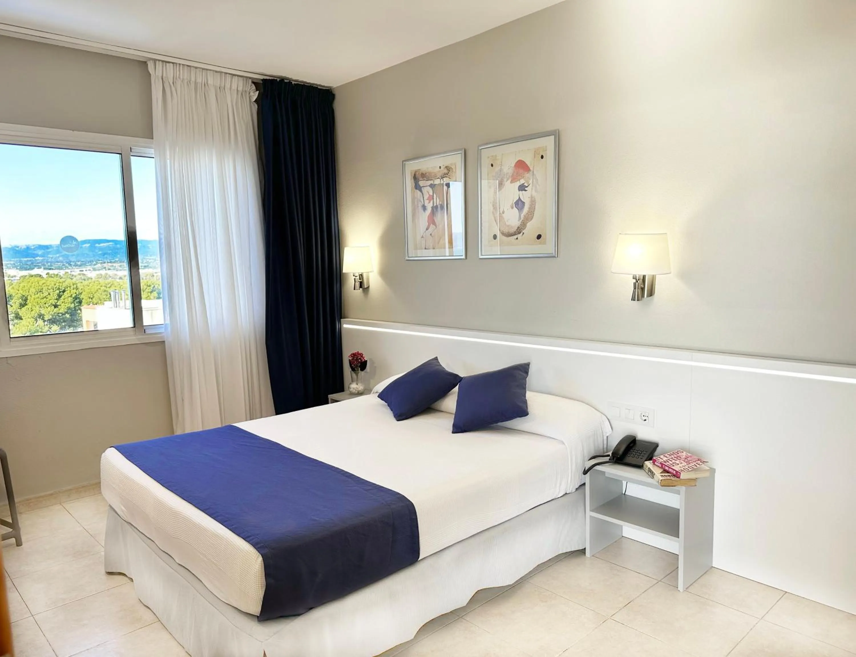 Bed in Aparthotel SunClub Salou