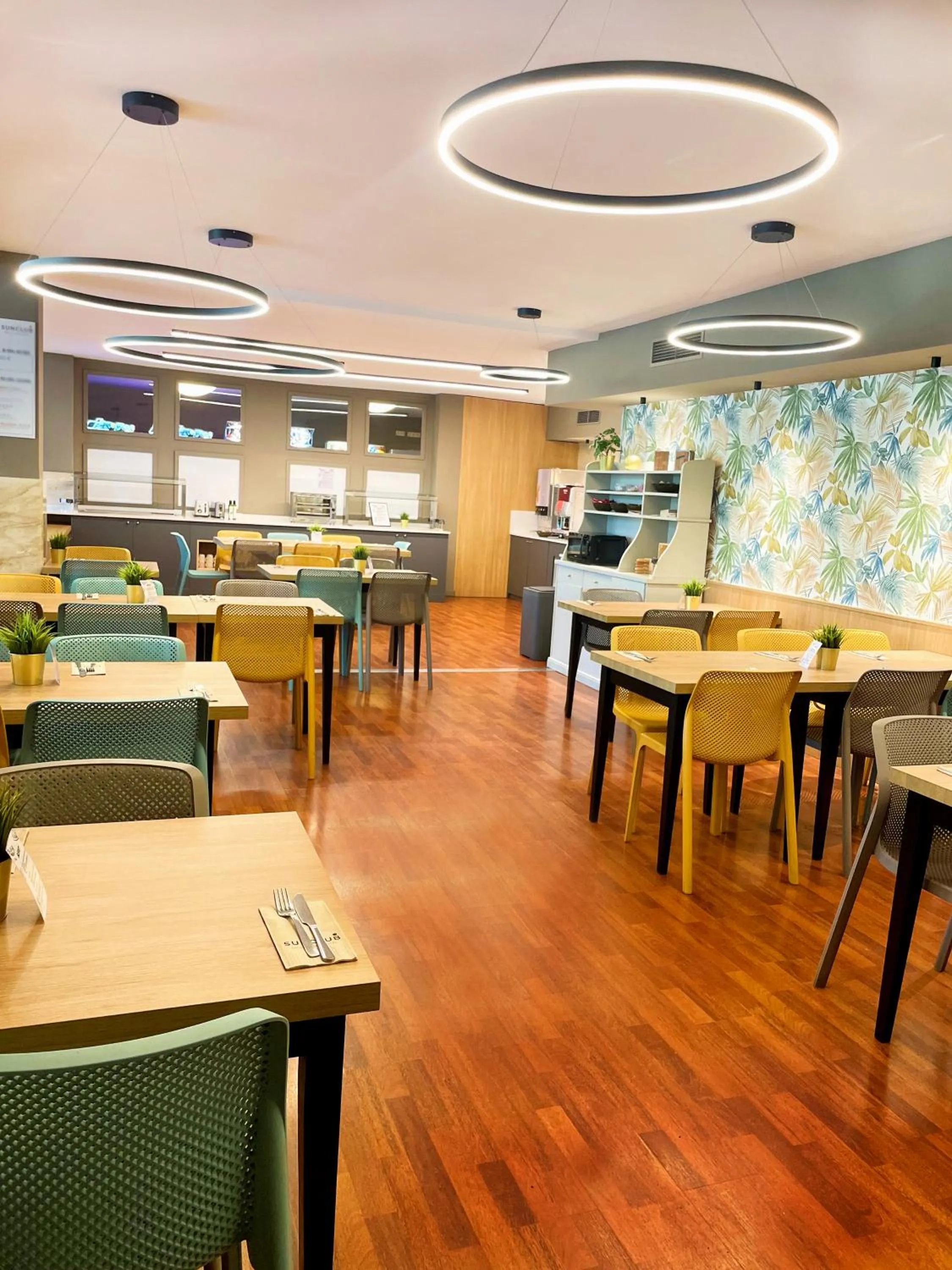 Restaurant/places to eat in Aparthotel SunClub Salou