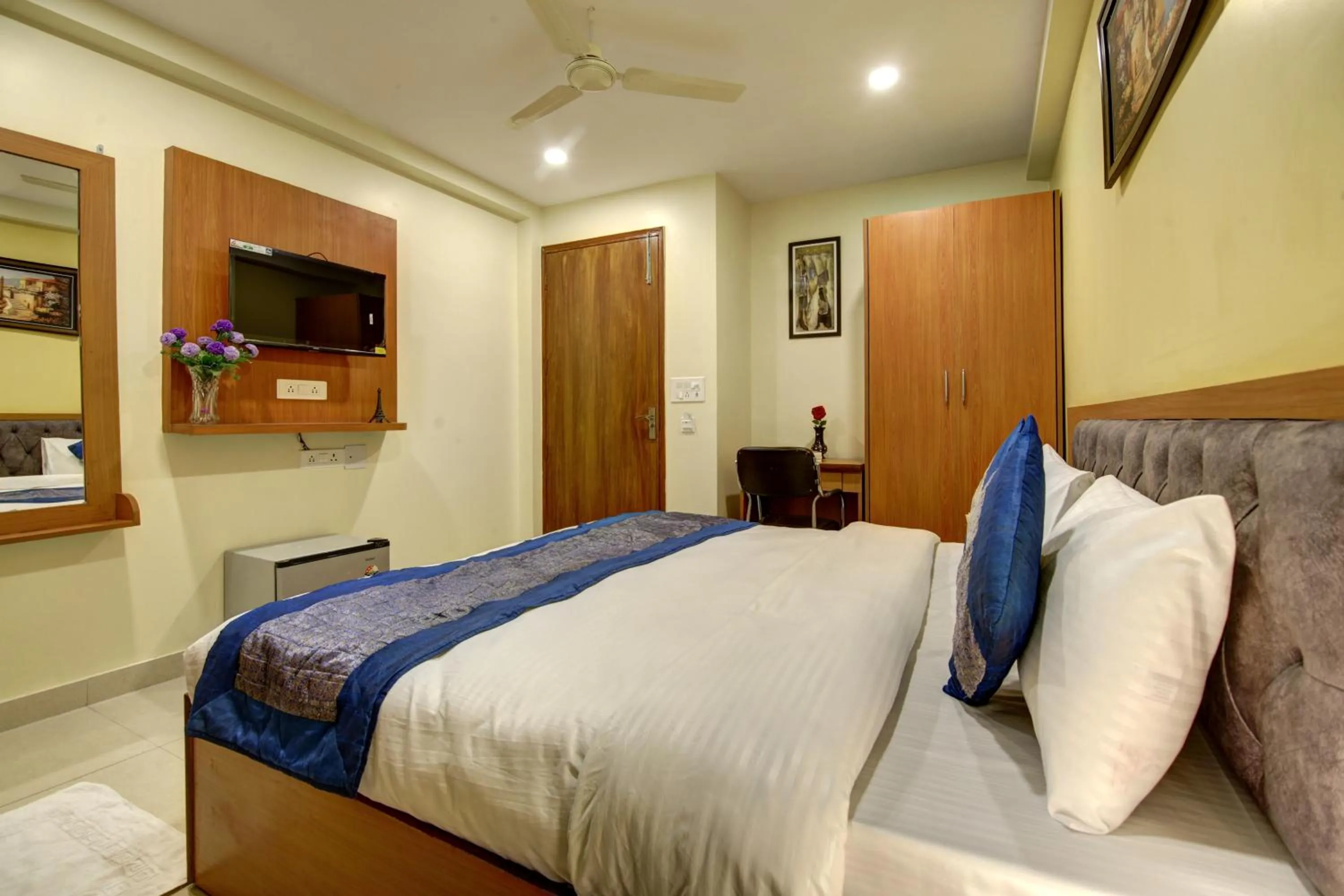 Bed in Hotel TMS Grand