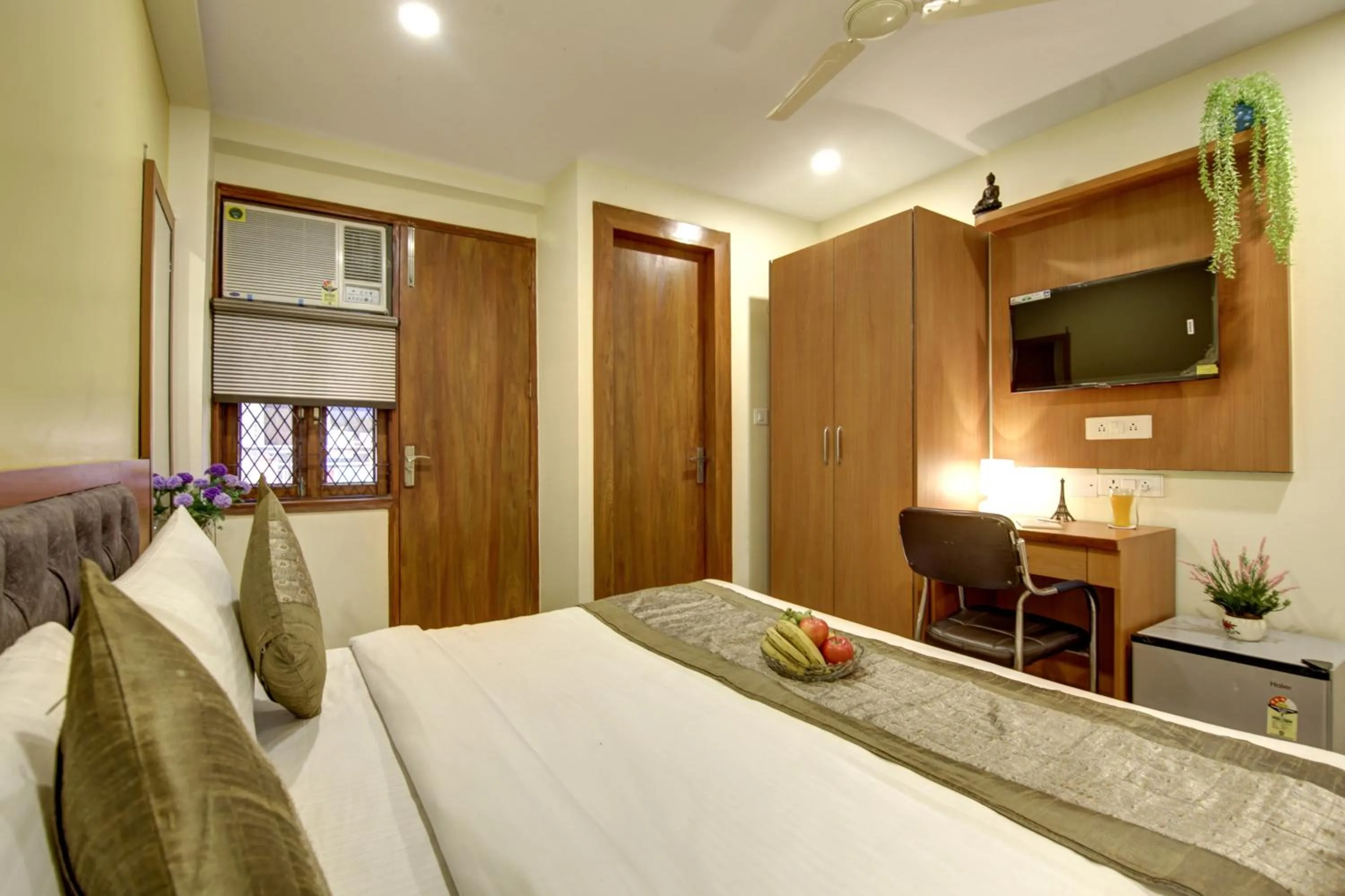 Bed in Hotel TMS Grand