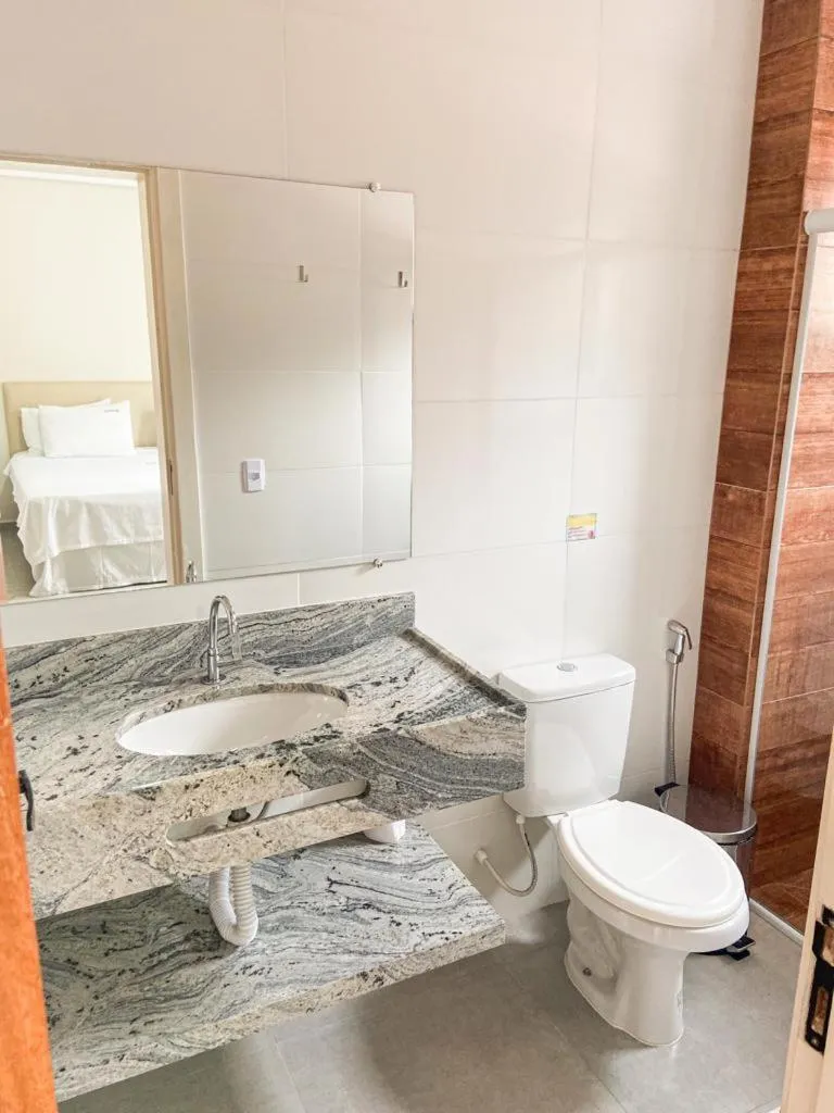 Toilet in Pousada Aquino Mar