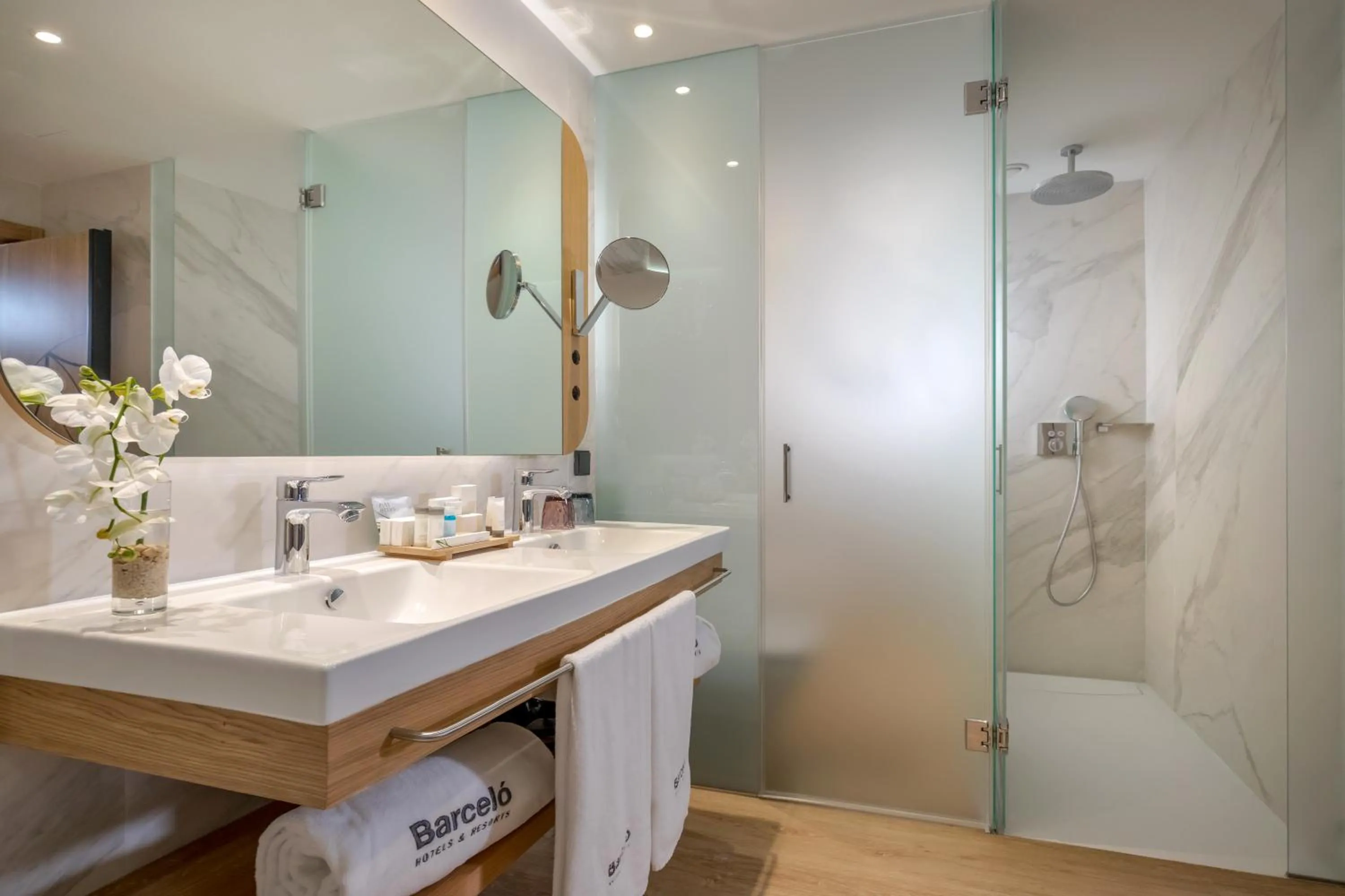 Bathroom in Barceló Cáceres V Centenario