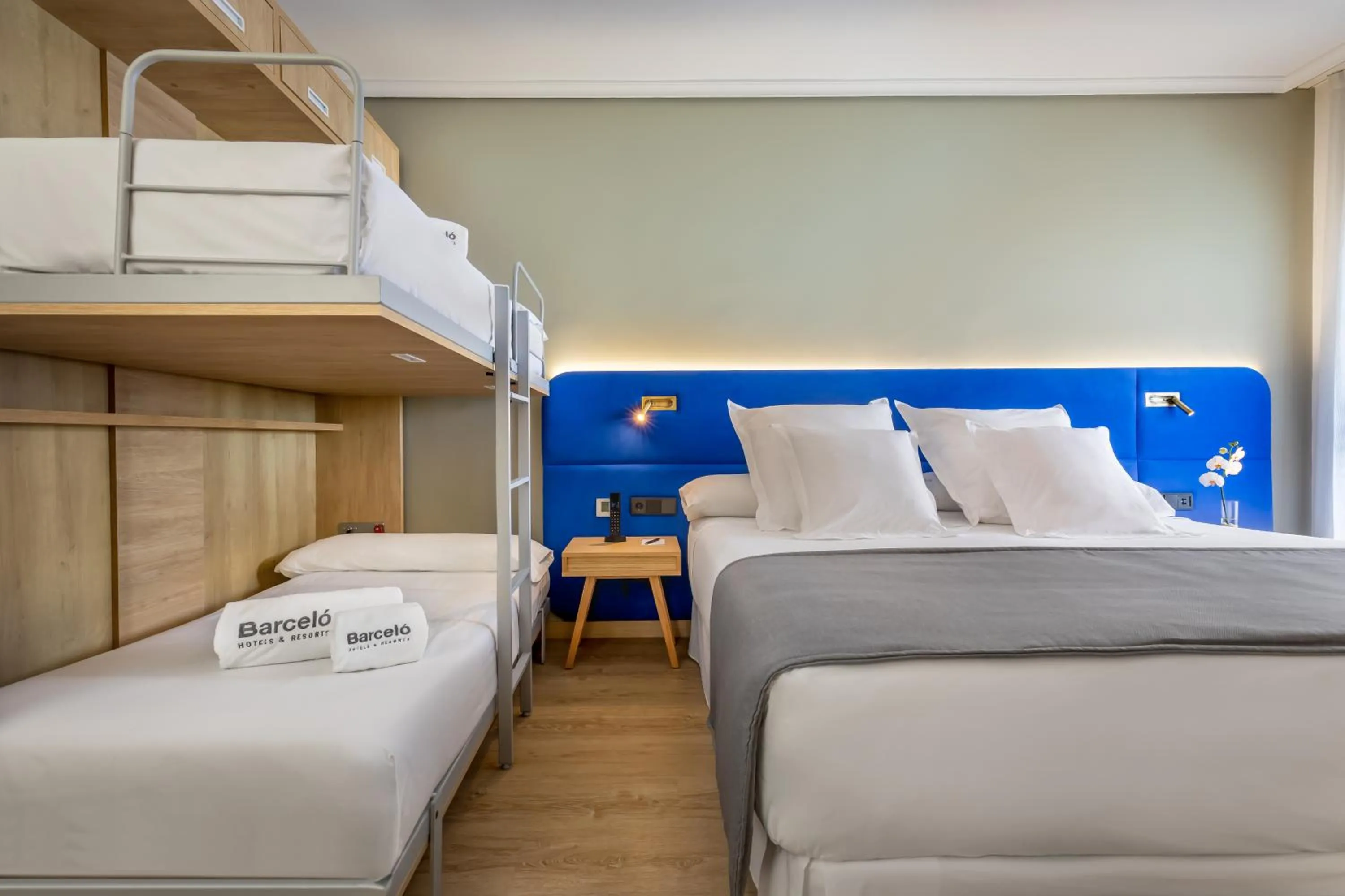 Bedroom, Bed in Barceló Cáceres V Centenario