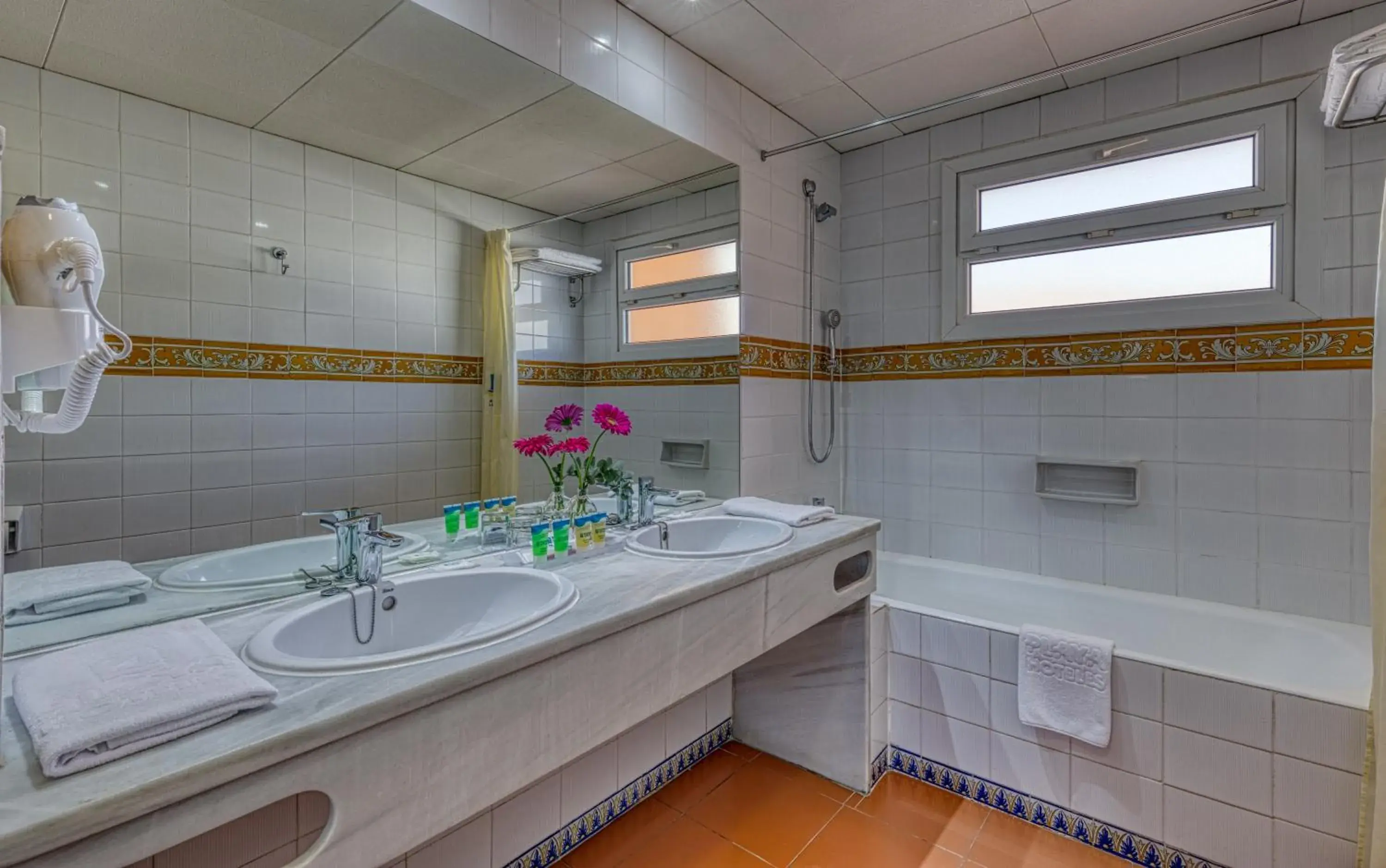 Family Room (2 Adults + 2 Children) in Playadulce Family Room (2 Adults + 2 Children) in Playadulce