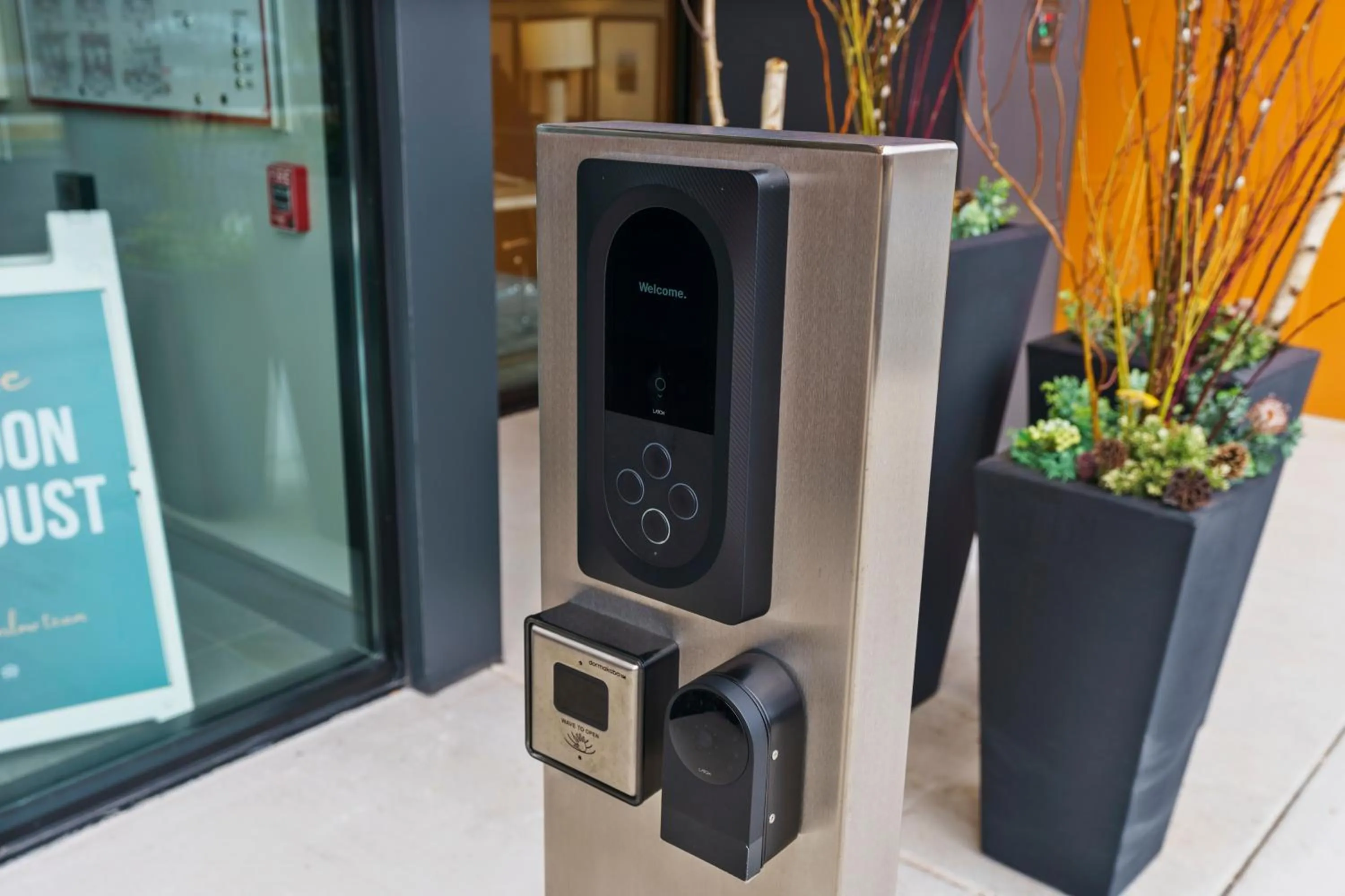 Facade/entrance in WhyHotel by Placemakr, Columbia