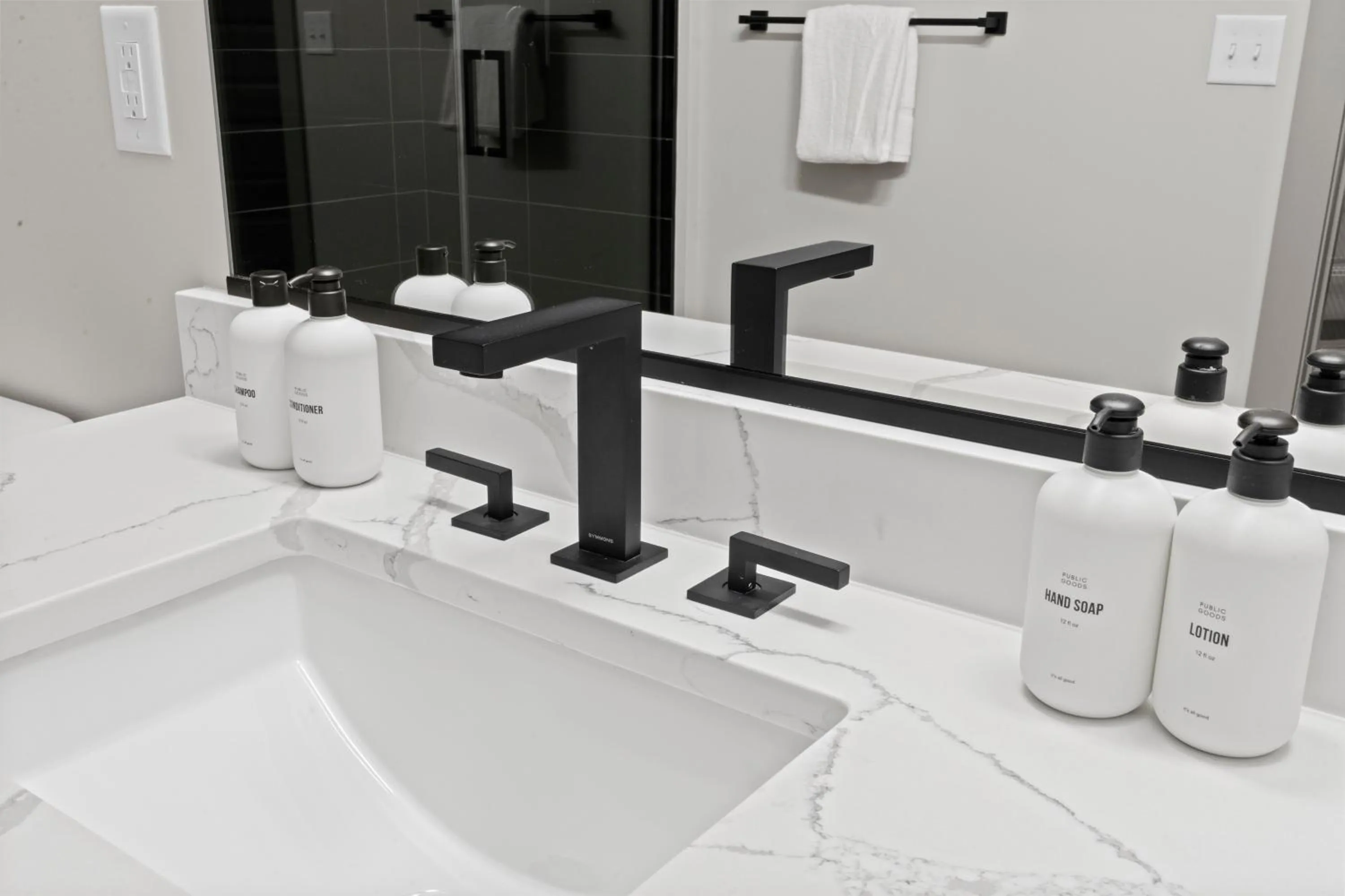 Bathroom in WhyHotel by Placemakr, Columbia