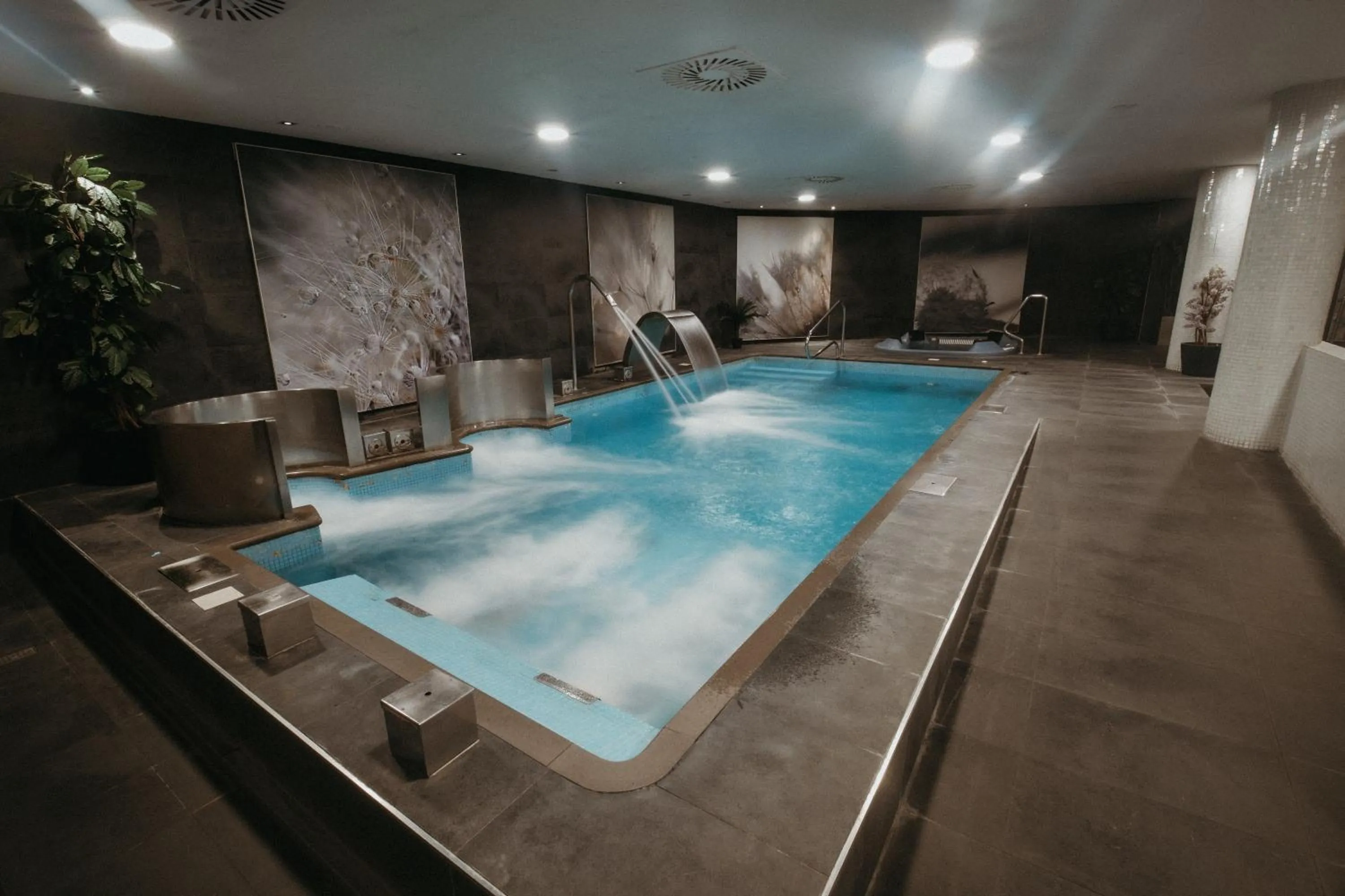 Spa and wellness centre/facilities in AZZ Asturias LangreHotel & Spa