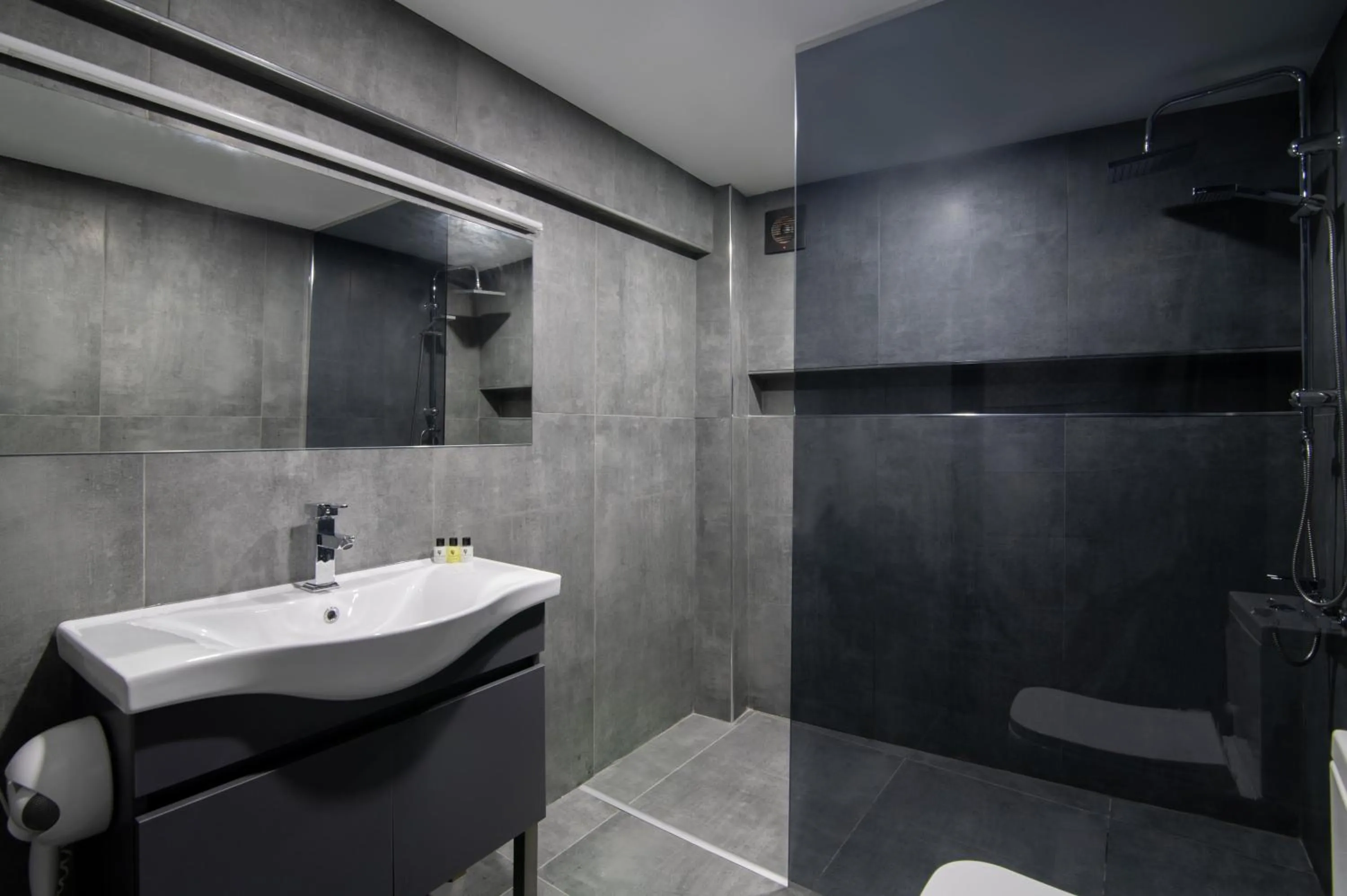 Bathroom in Via Çırağan Hotel