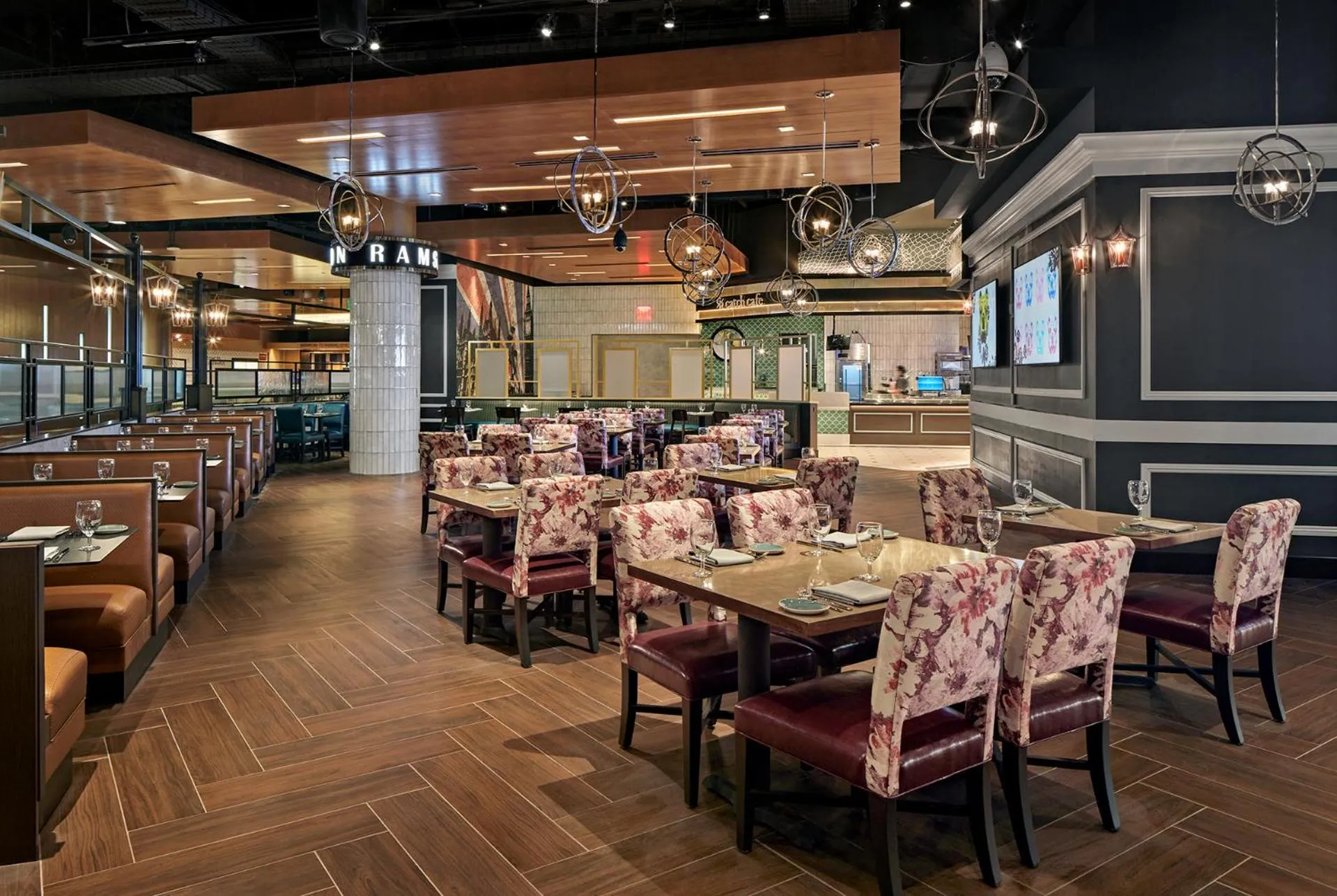 Restaurant/places to eat in Harrah's Cherokee, A Caesars Destination