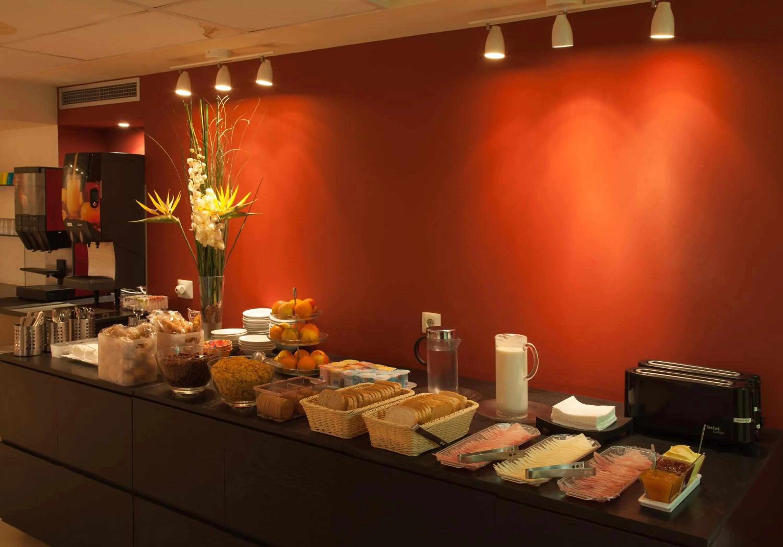 Restaurant/places to eat in Residència Erasmus Gracia