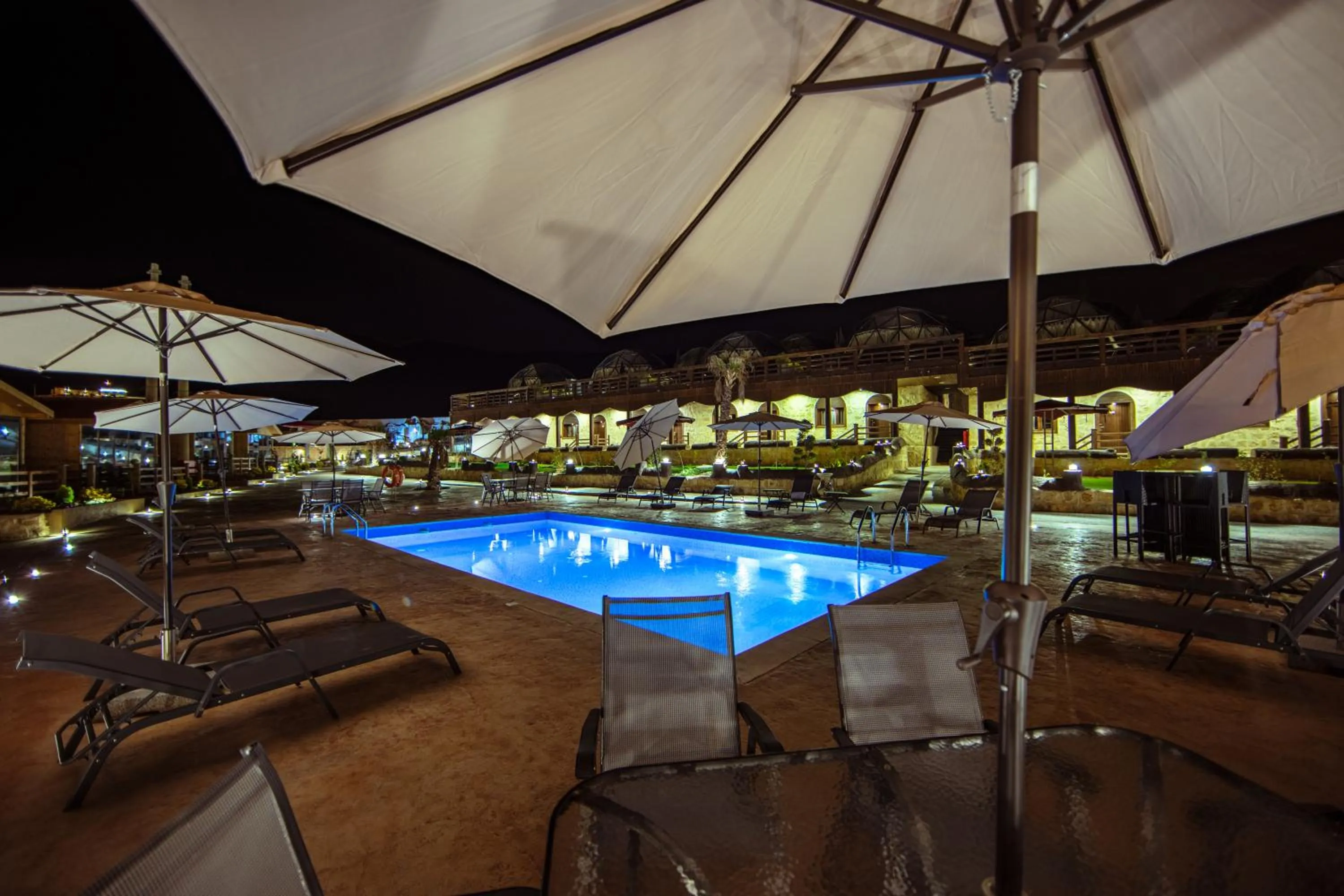 Swimming pool in Petra Seasons luxury Resort