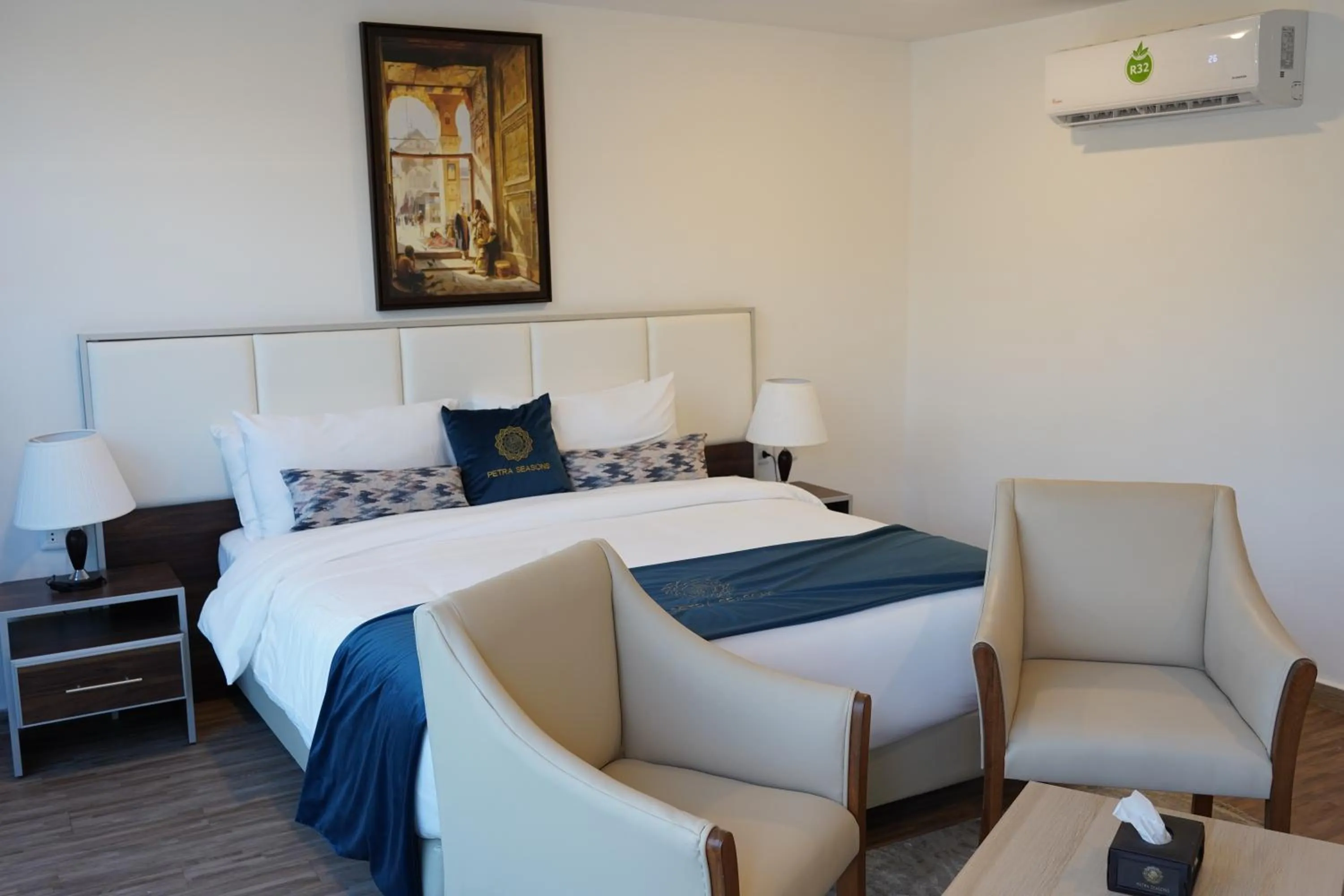 Bed in Petra Seasons luxury Resort