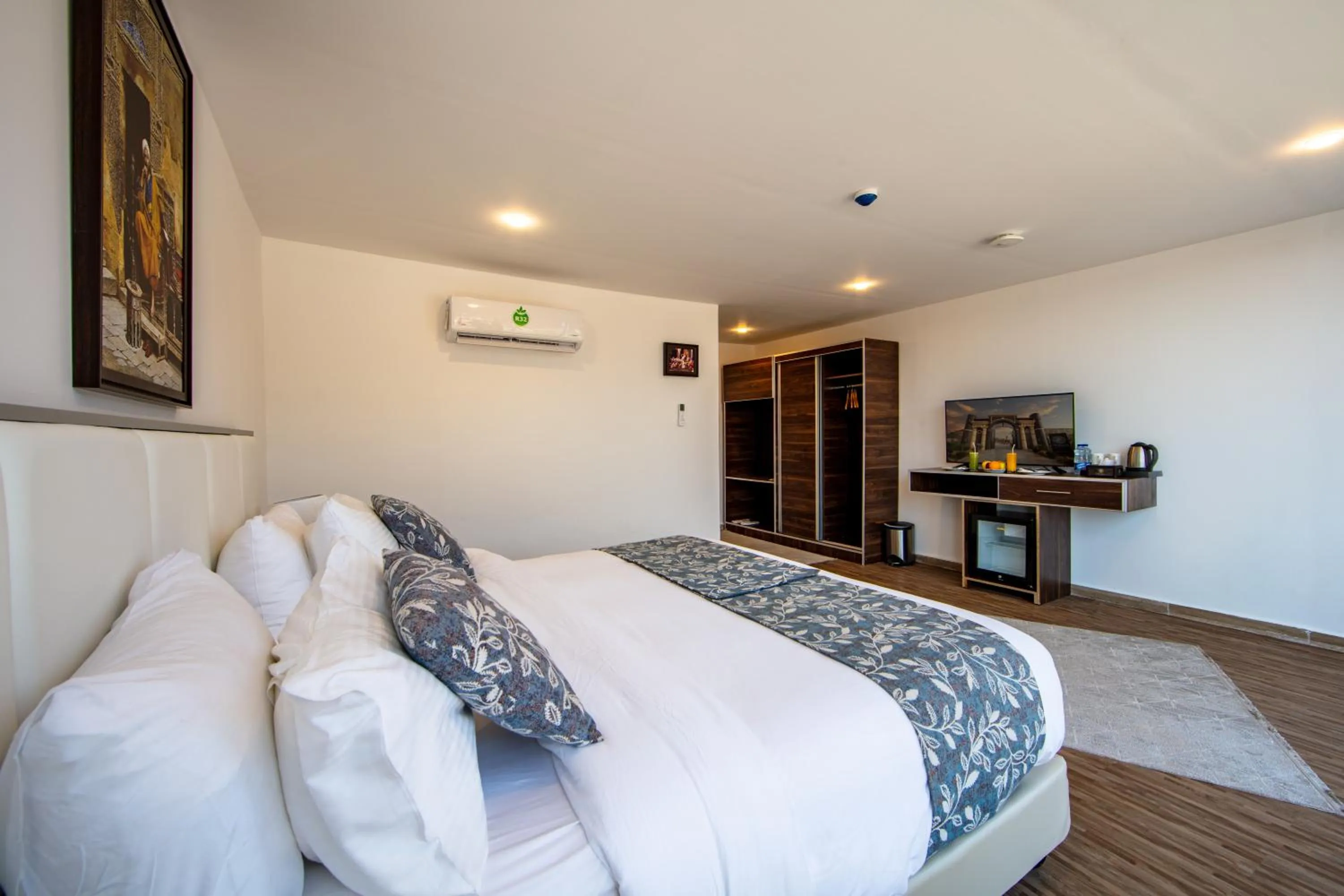 Photo of the whole room, Bed in Petra Seasons luxury Resort