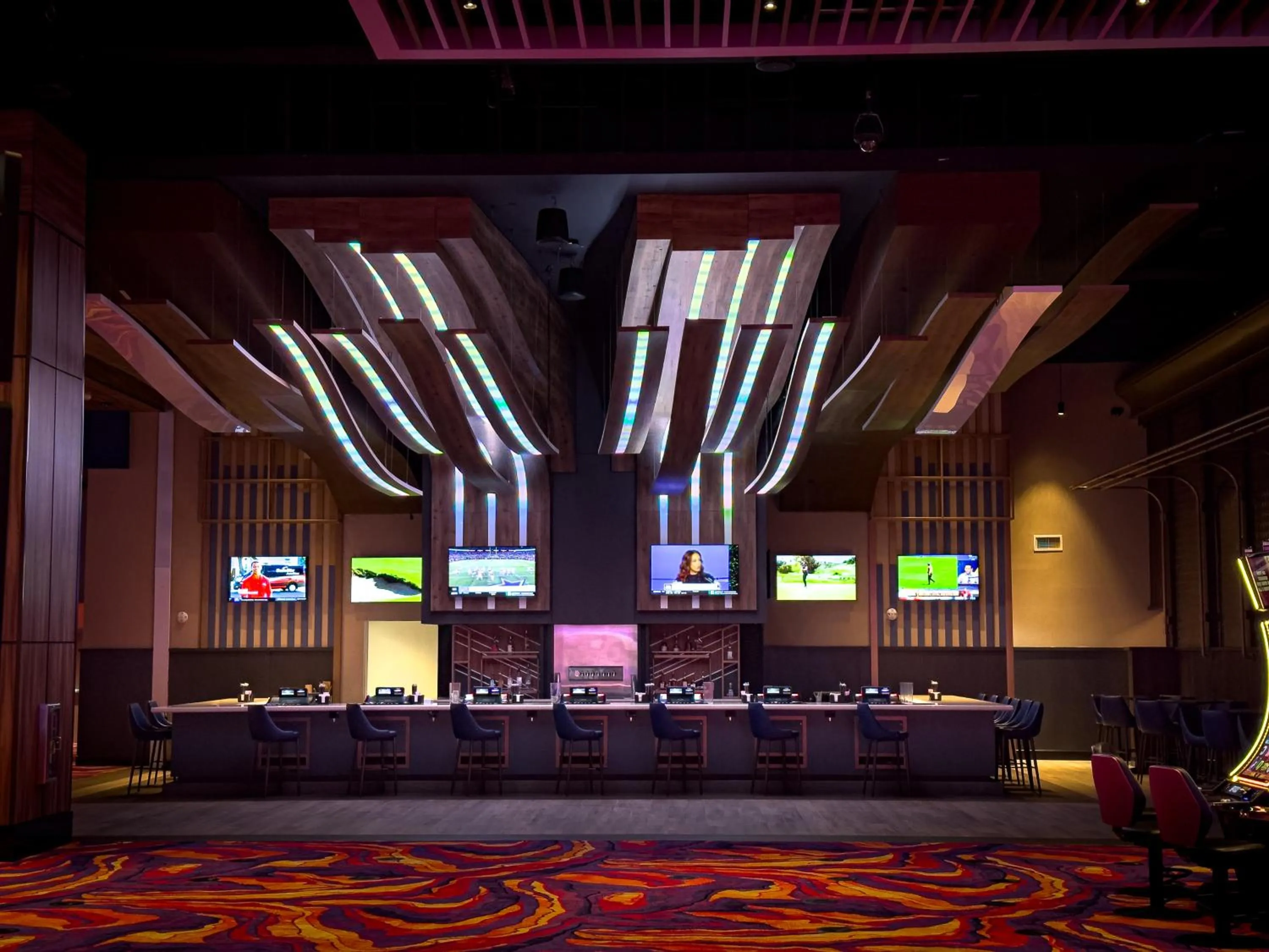 Communal lounge/ TV room in Harrah's Cherokee Valley River, A Caesars Destination