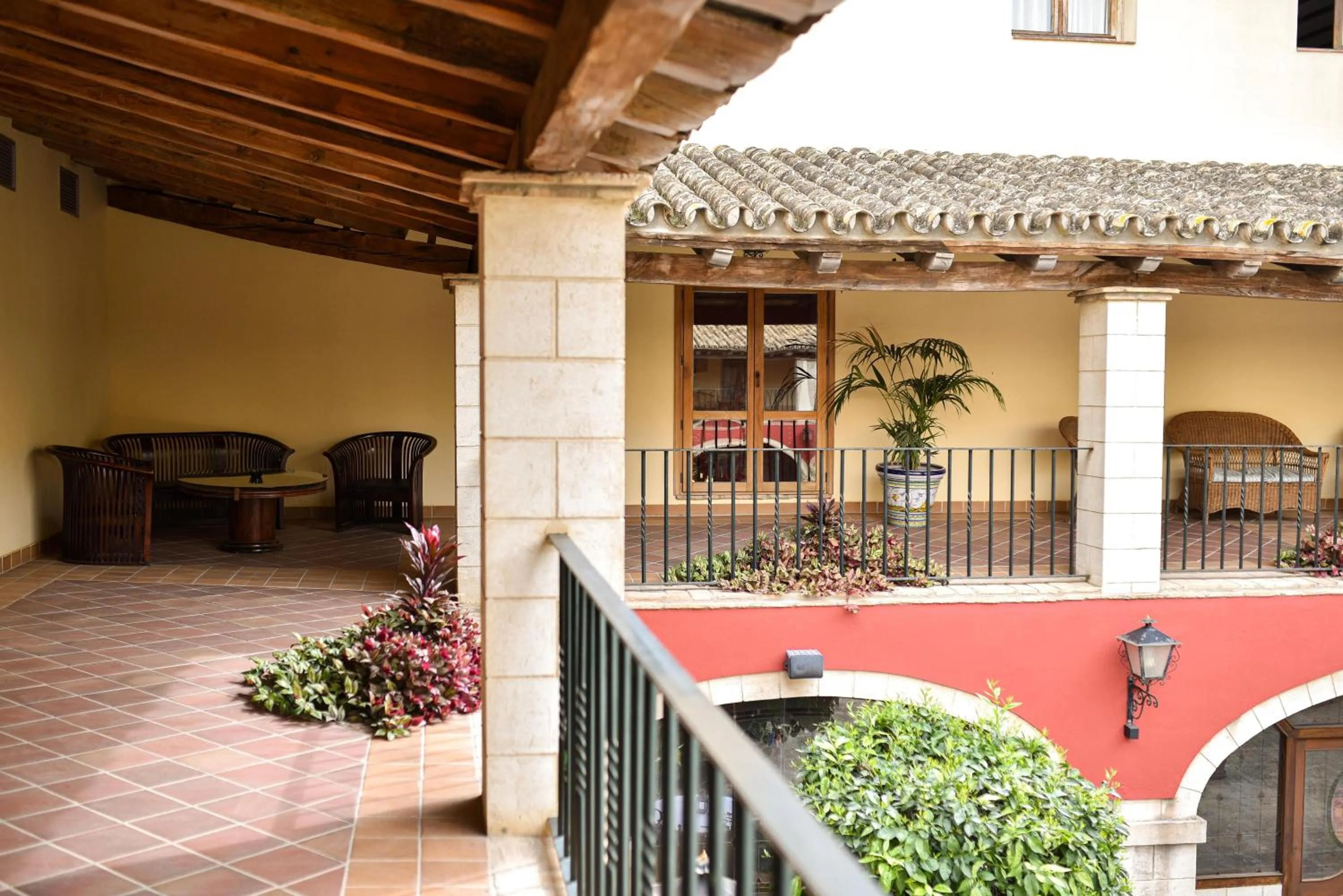 Property building in ALEGRIA Bodega Real