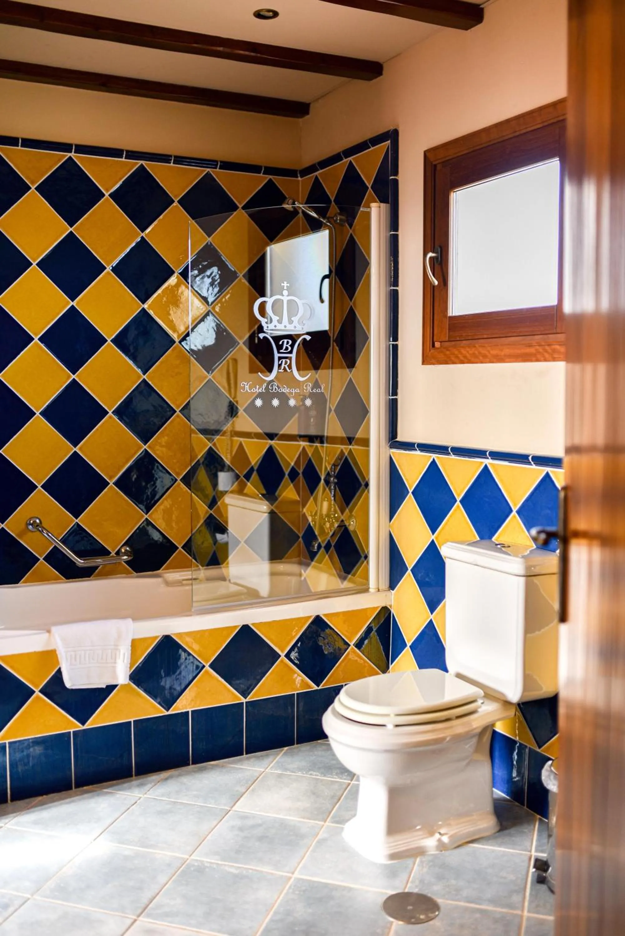 Bathroom in ALEGRIA Bodega Real