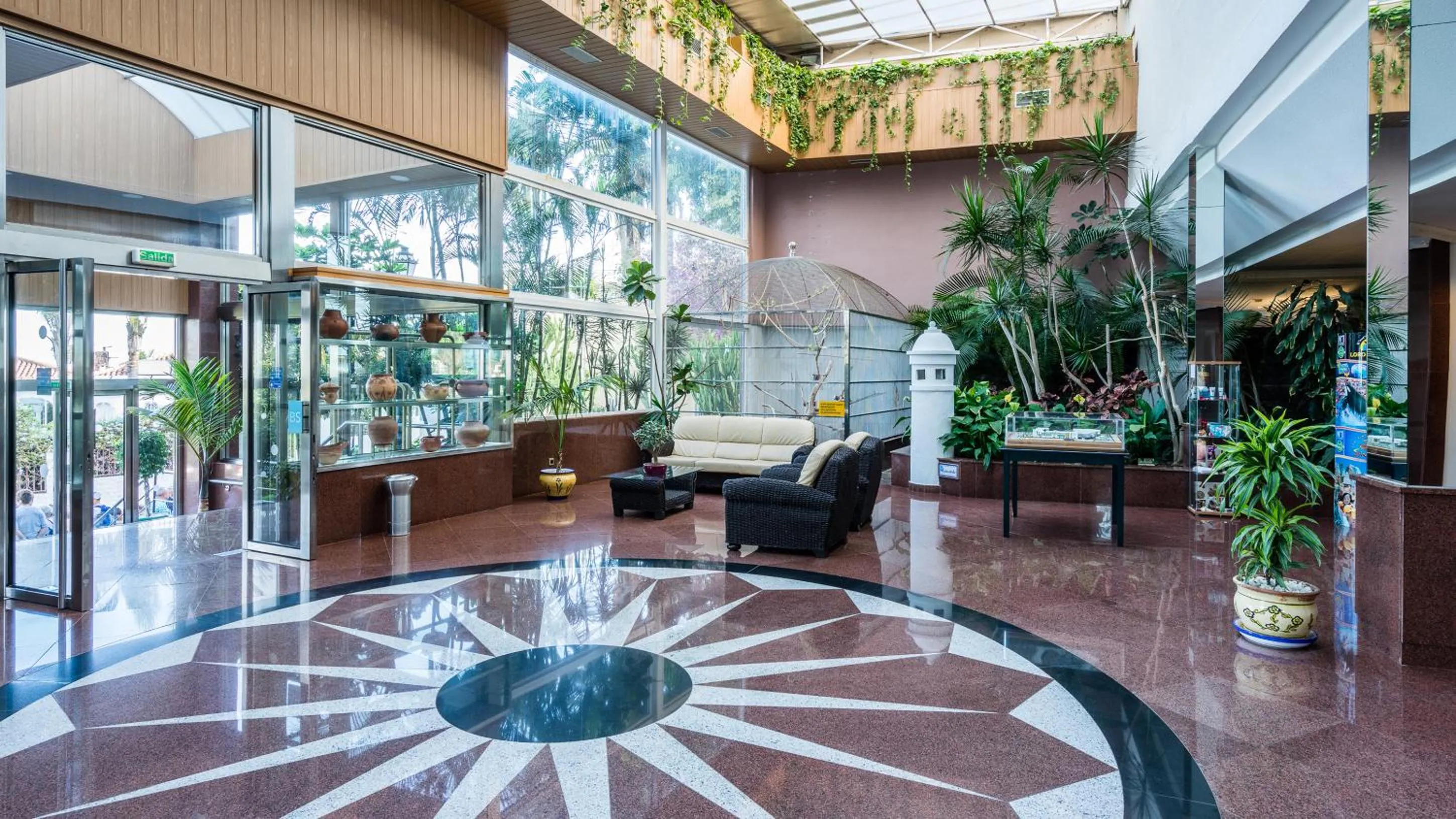 Lobby or reception in BLUESEA Costa Jardin & Spa