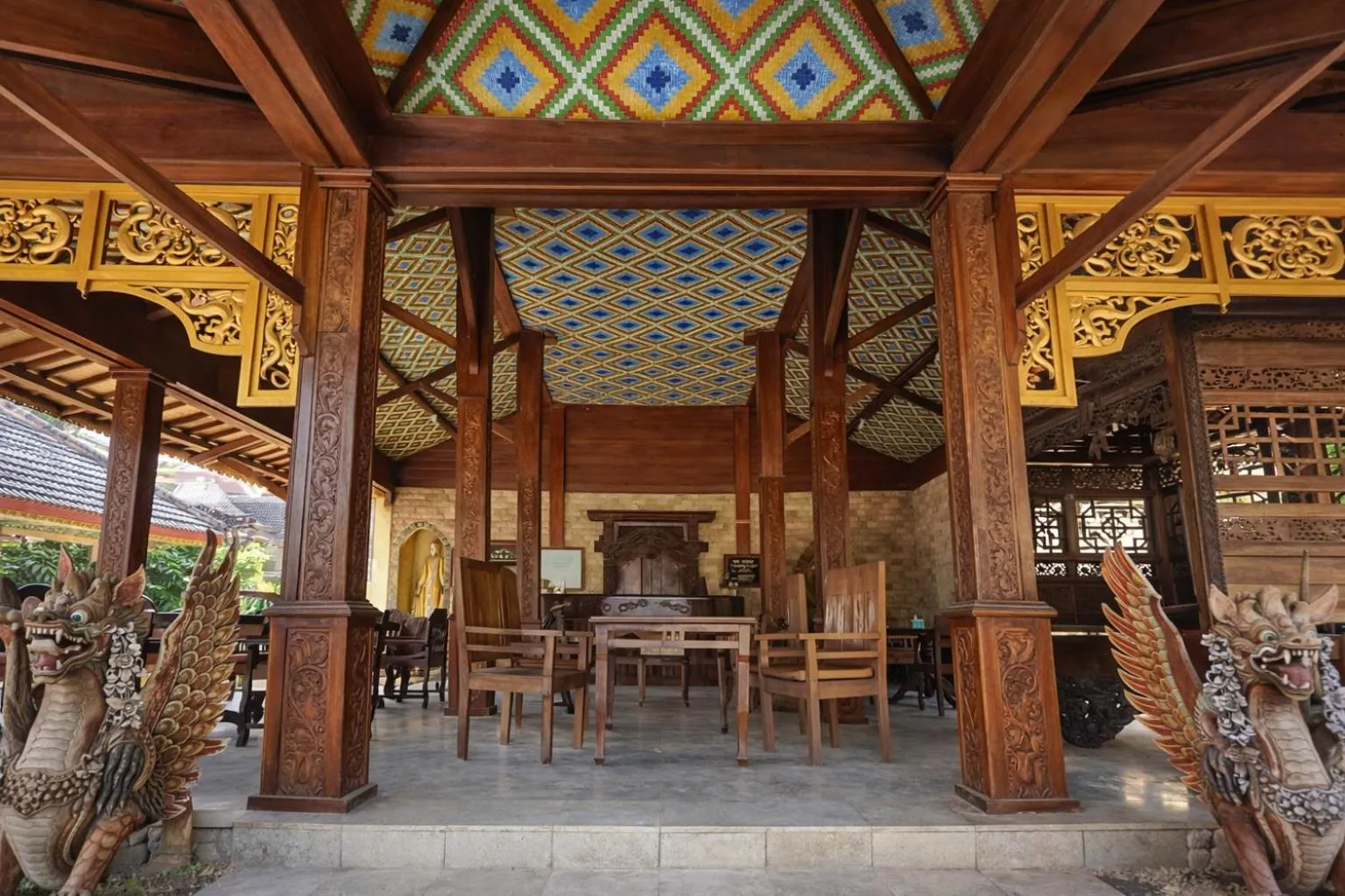 Restaurant/places to eat in Matahari Inn Kuta Lombok