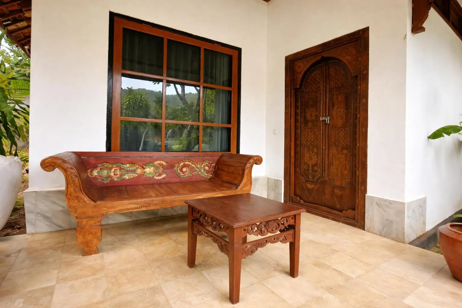 Patio in Matahari Inn Kuta Lombok