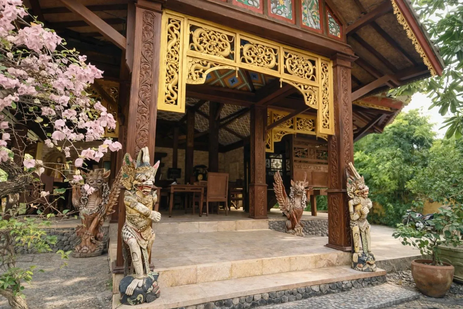 Property building in Matahari Inn Kuta Lombok