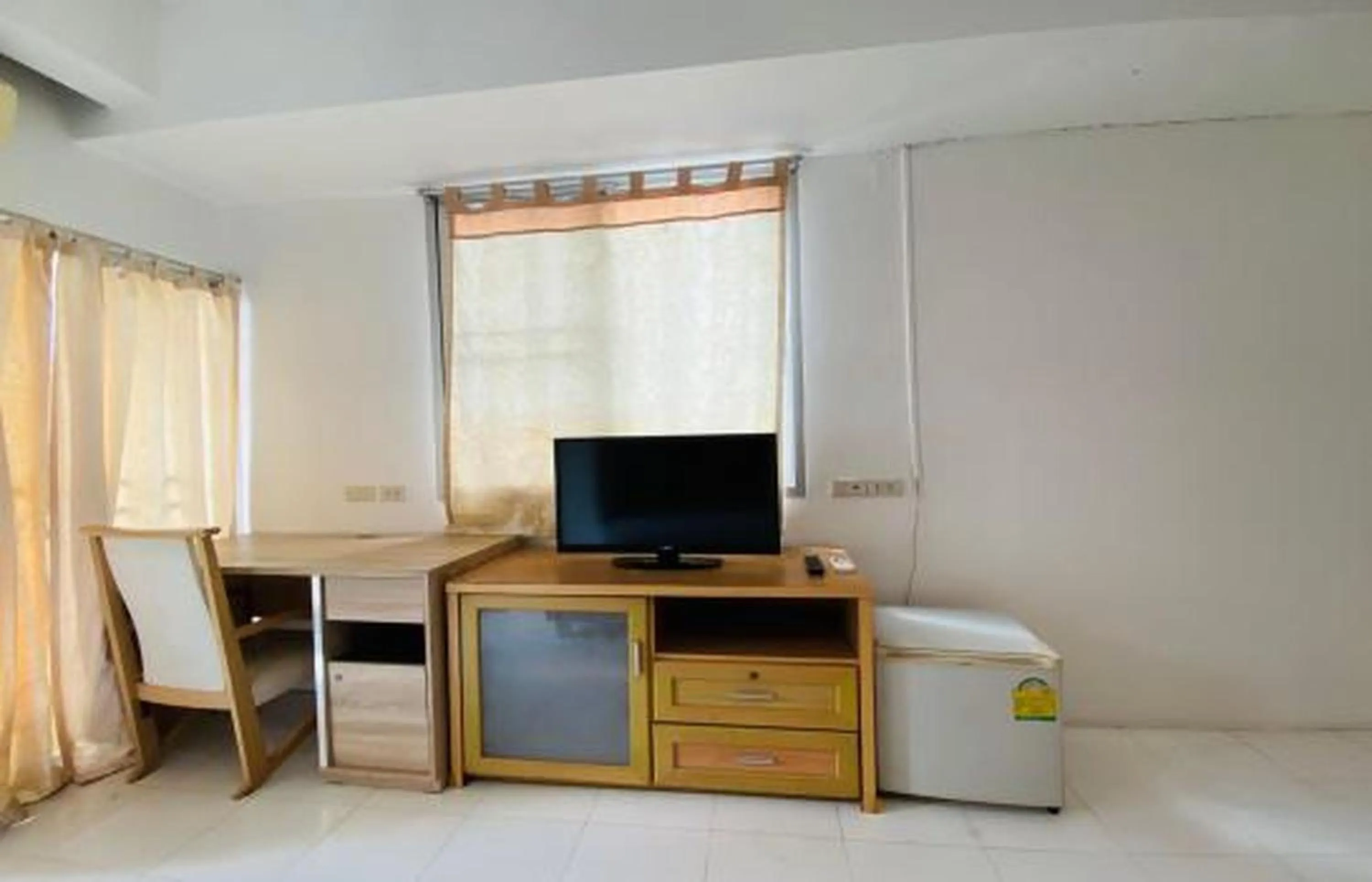 Photo of the whole room in Grandview Place