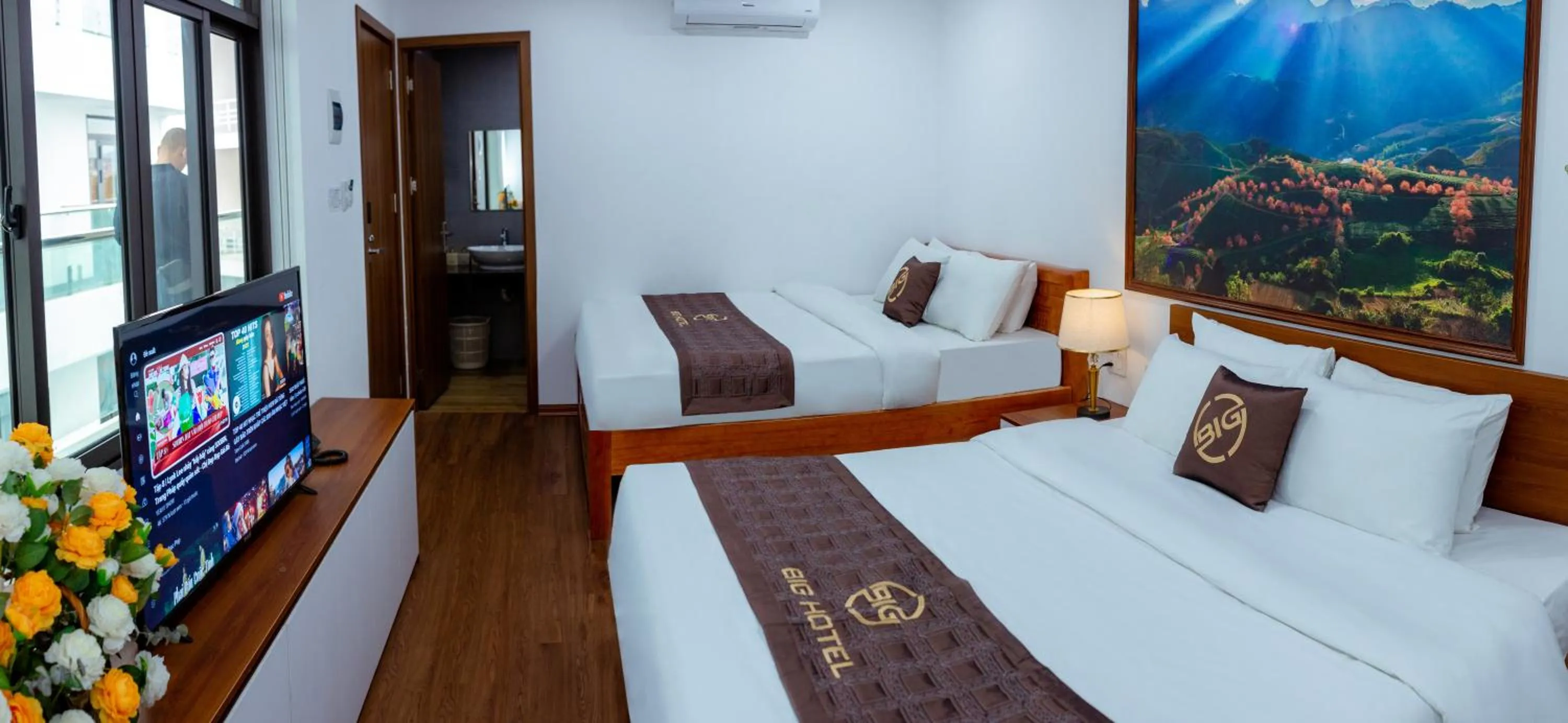 Bed in Big Hotel Lào Cai