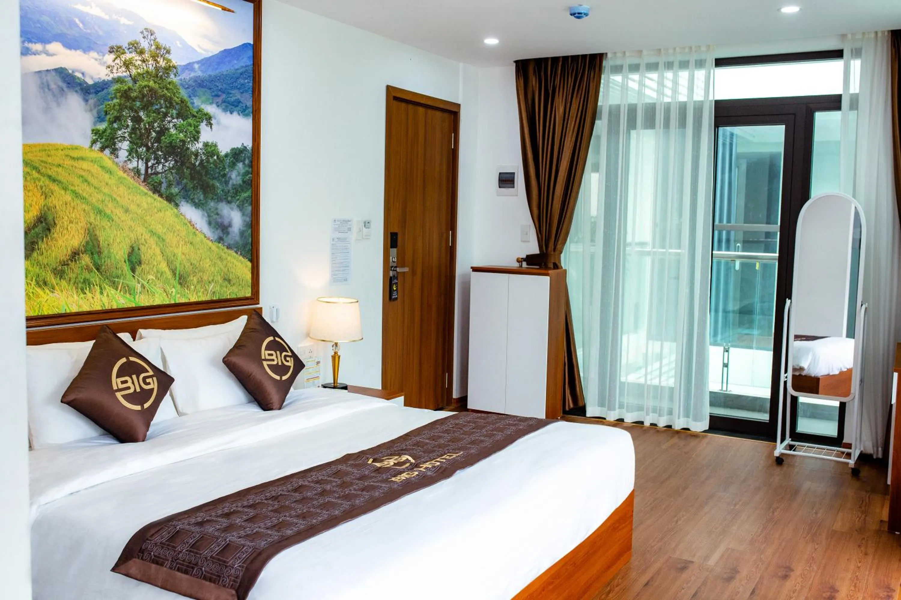 Bed in Big Hotel Lào Cai