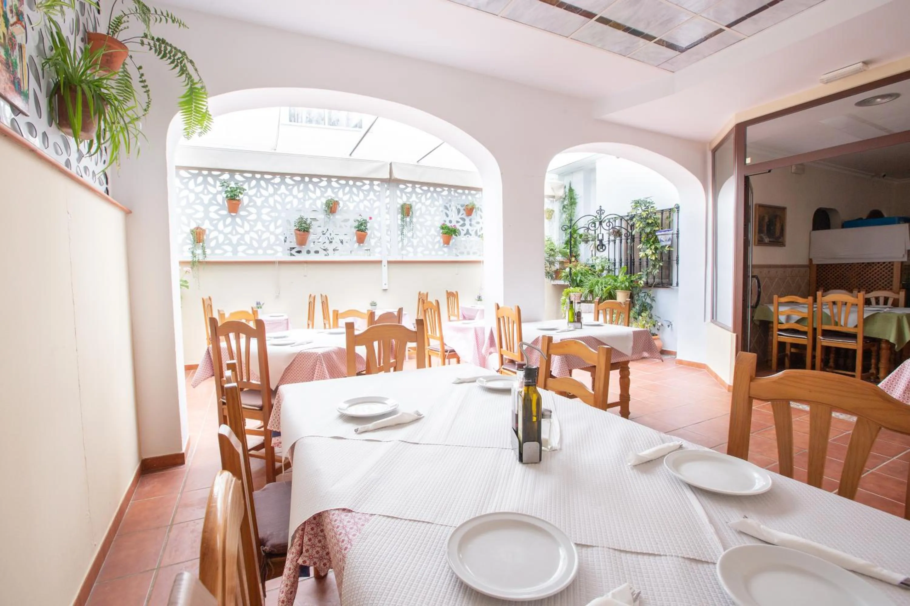 Restaurant/places to eat in Hostal El Gallo