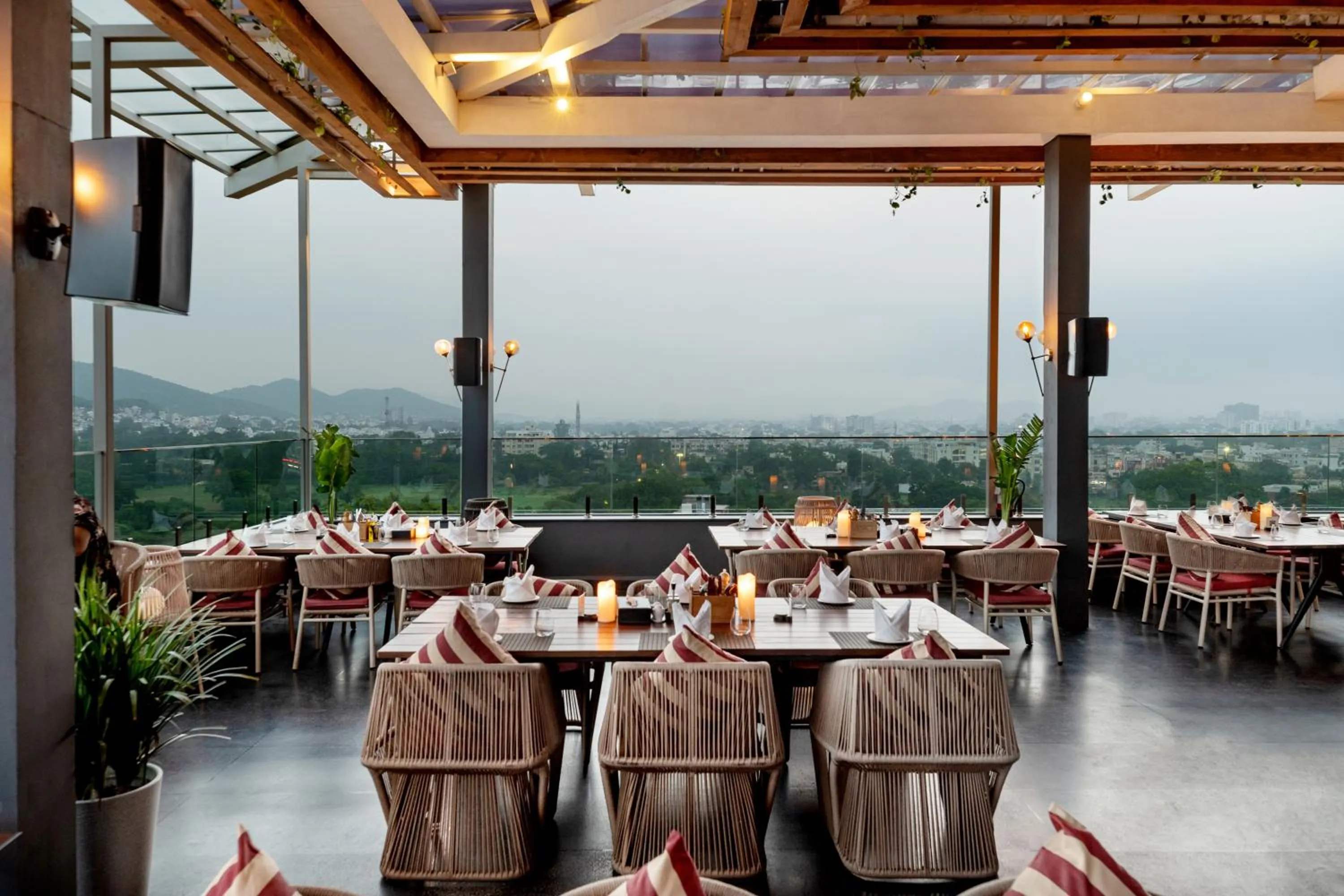 Restaurant/places to eat in Parallel Hotel Udaipur, a member of Radisson Individuals