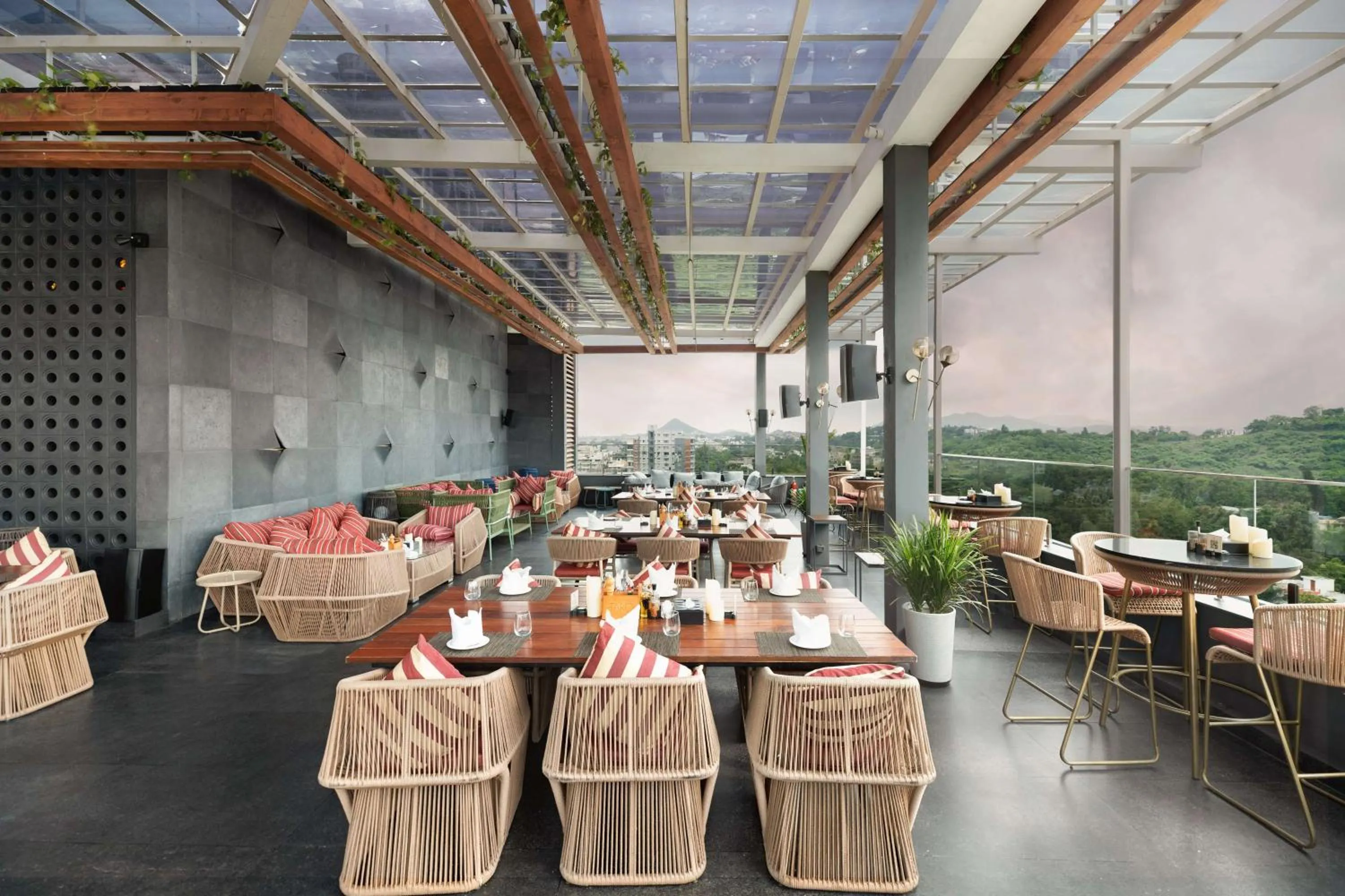 Restaurant/places to eat in Parallel Hotel Udaipur, a member of Radisson Individuals