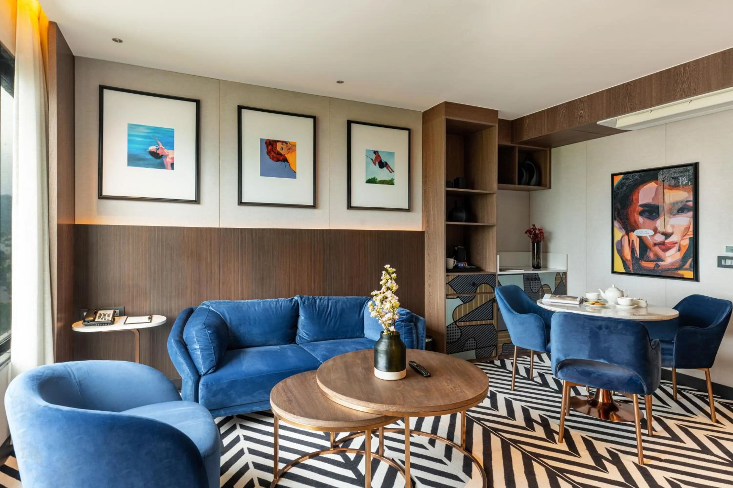 Living room in Parallel Hotel Udaipur, a member of Radisson Individuals