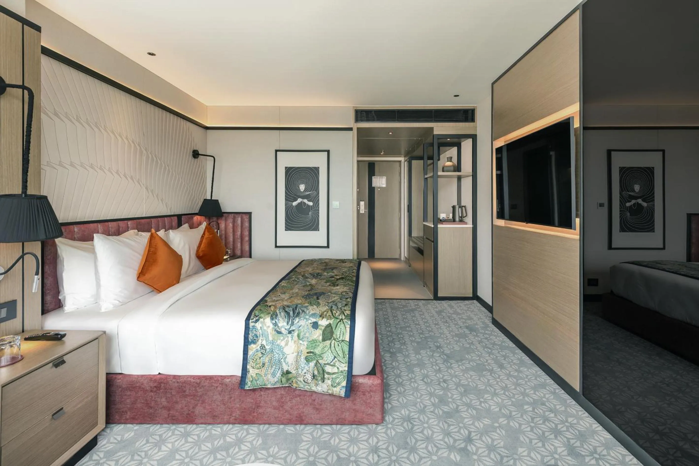 Bed in Parallel Hotel Udaipur, a member of Radisson Individuals