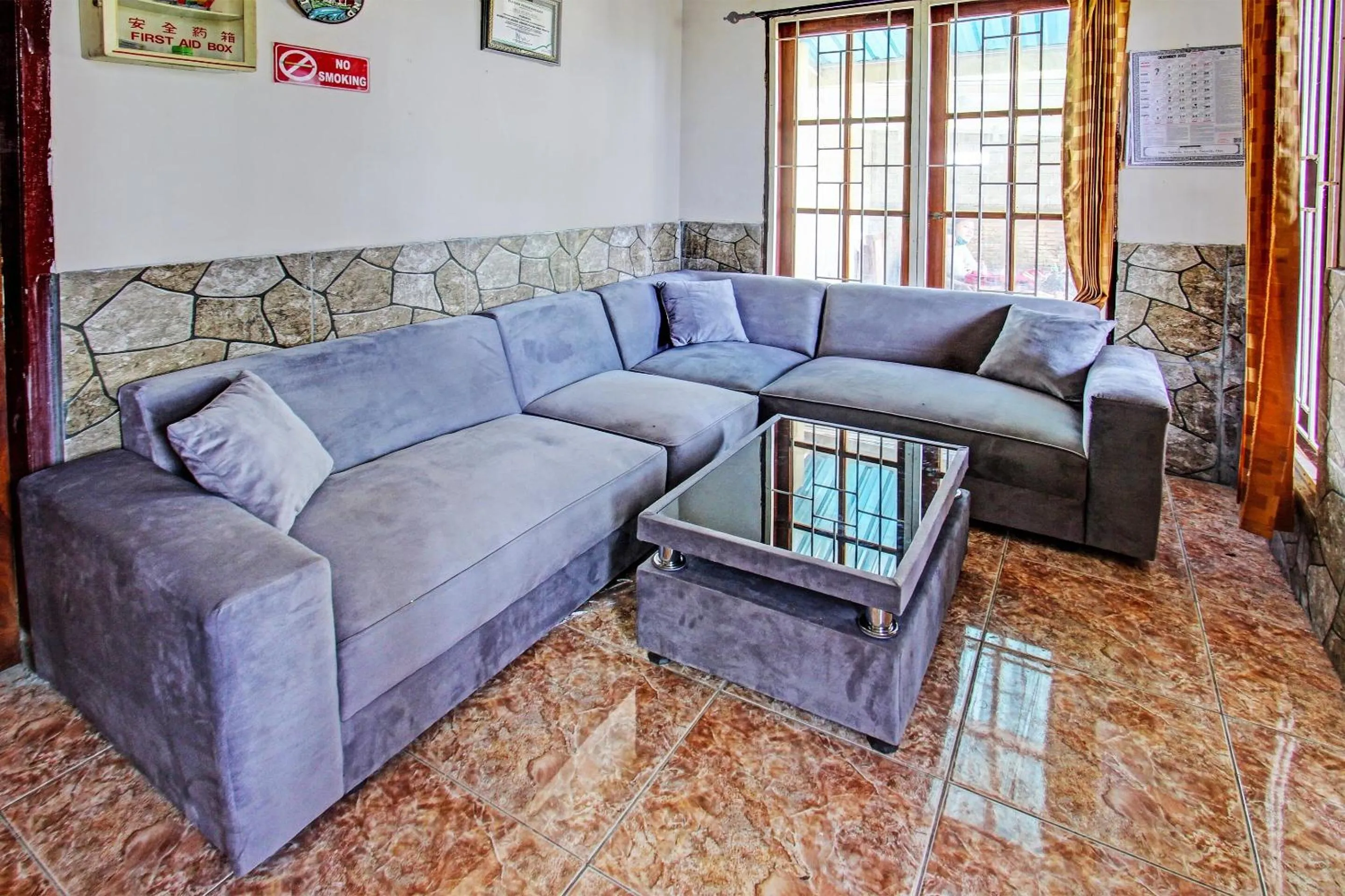 Lobby or reception in Hotel O Archi Homestay