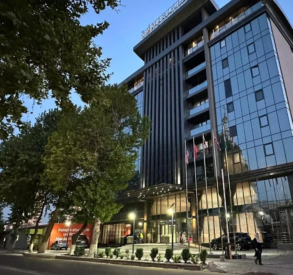 Property building in Mir Luxe Plaza