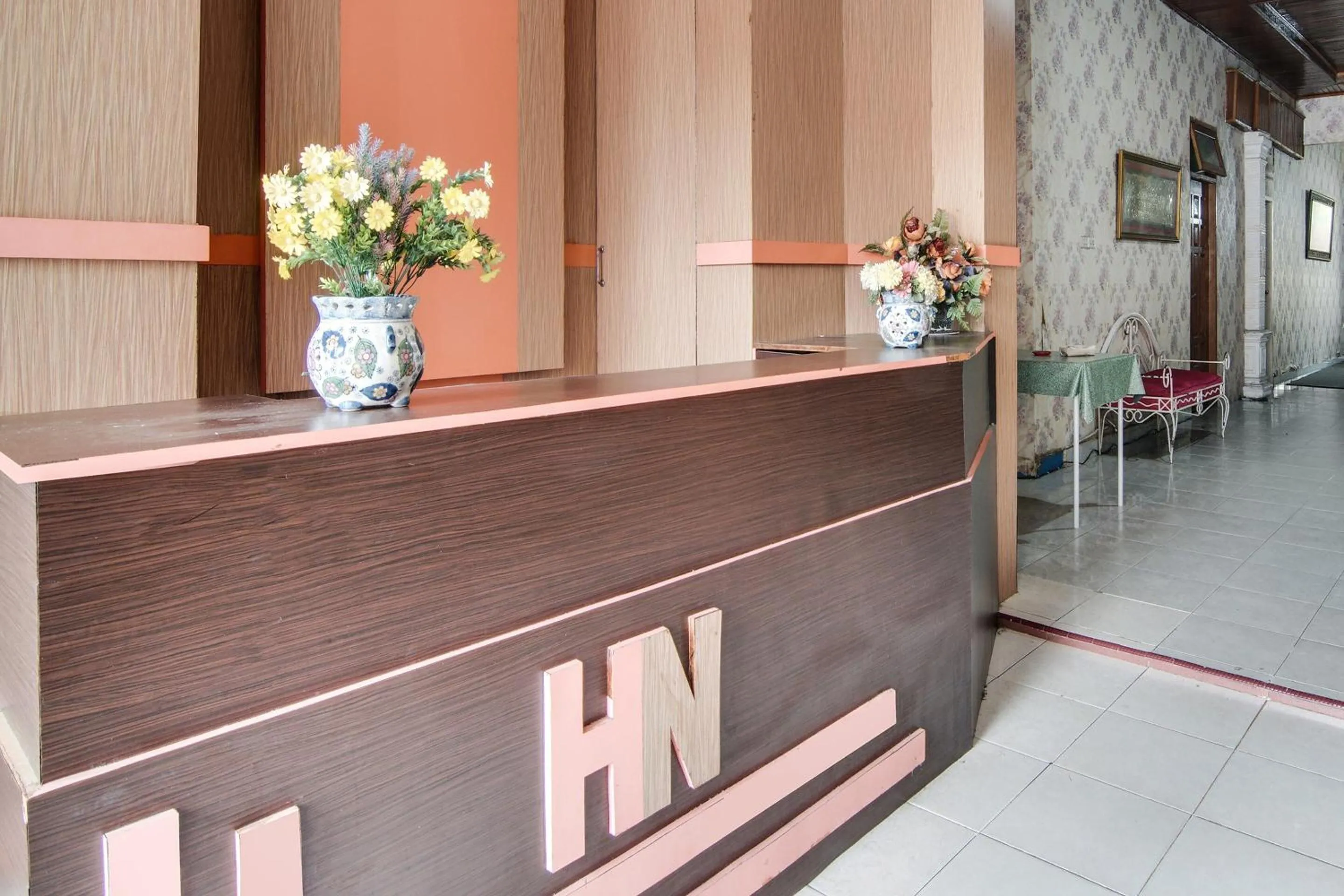 Lobby or reception in Hotel O Nirvana Homestay Syariah