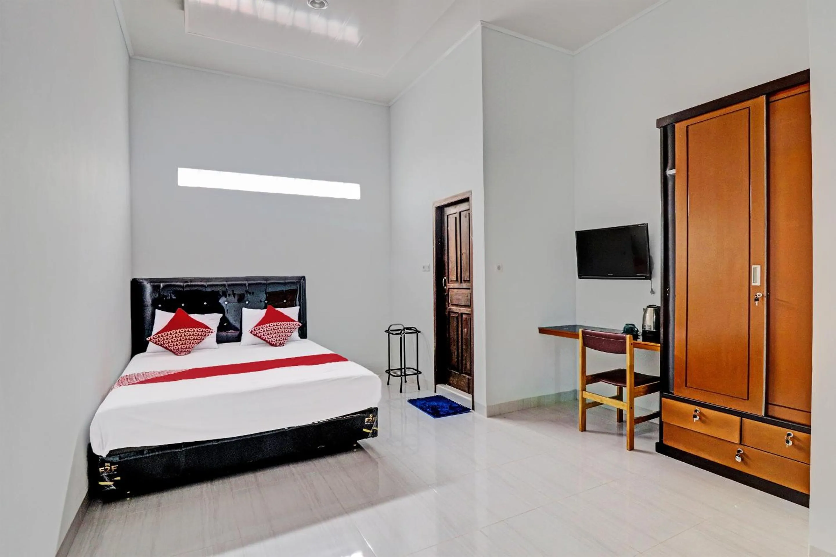Bedroom, Bed in OYO 92057 Reny Kost Syariah