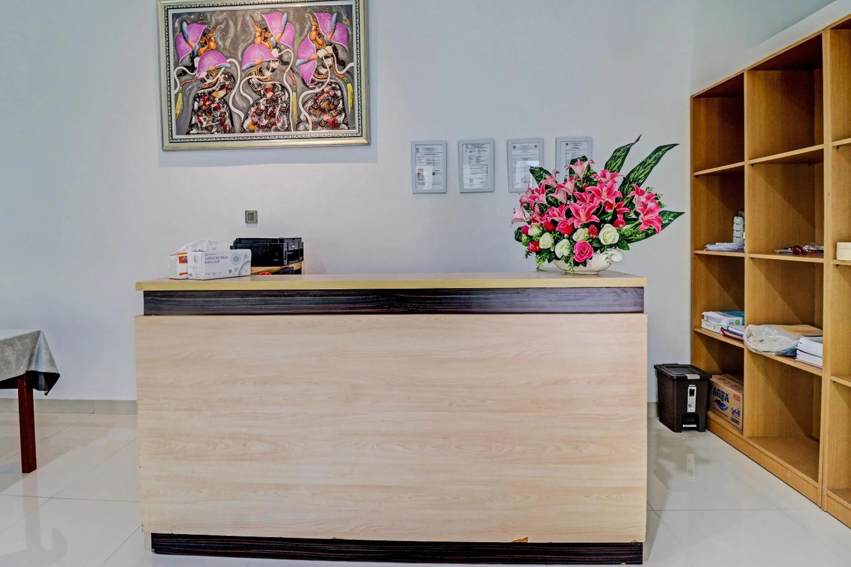 Lobby or reception in OYO 92057 Reny Kost Syariah