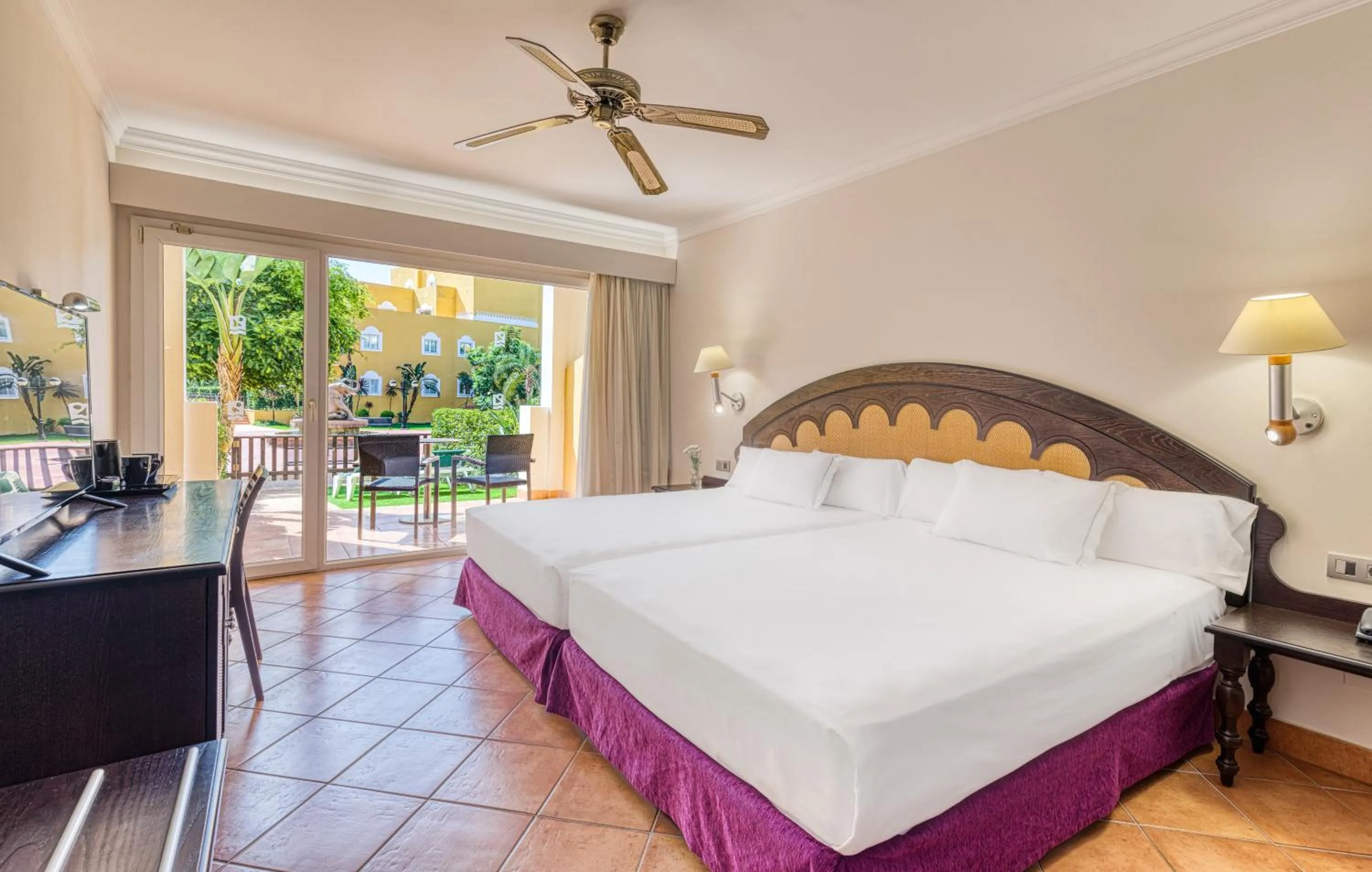 Bedroom, Bed in Playazimbali