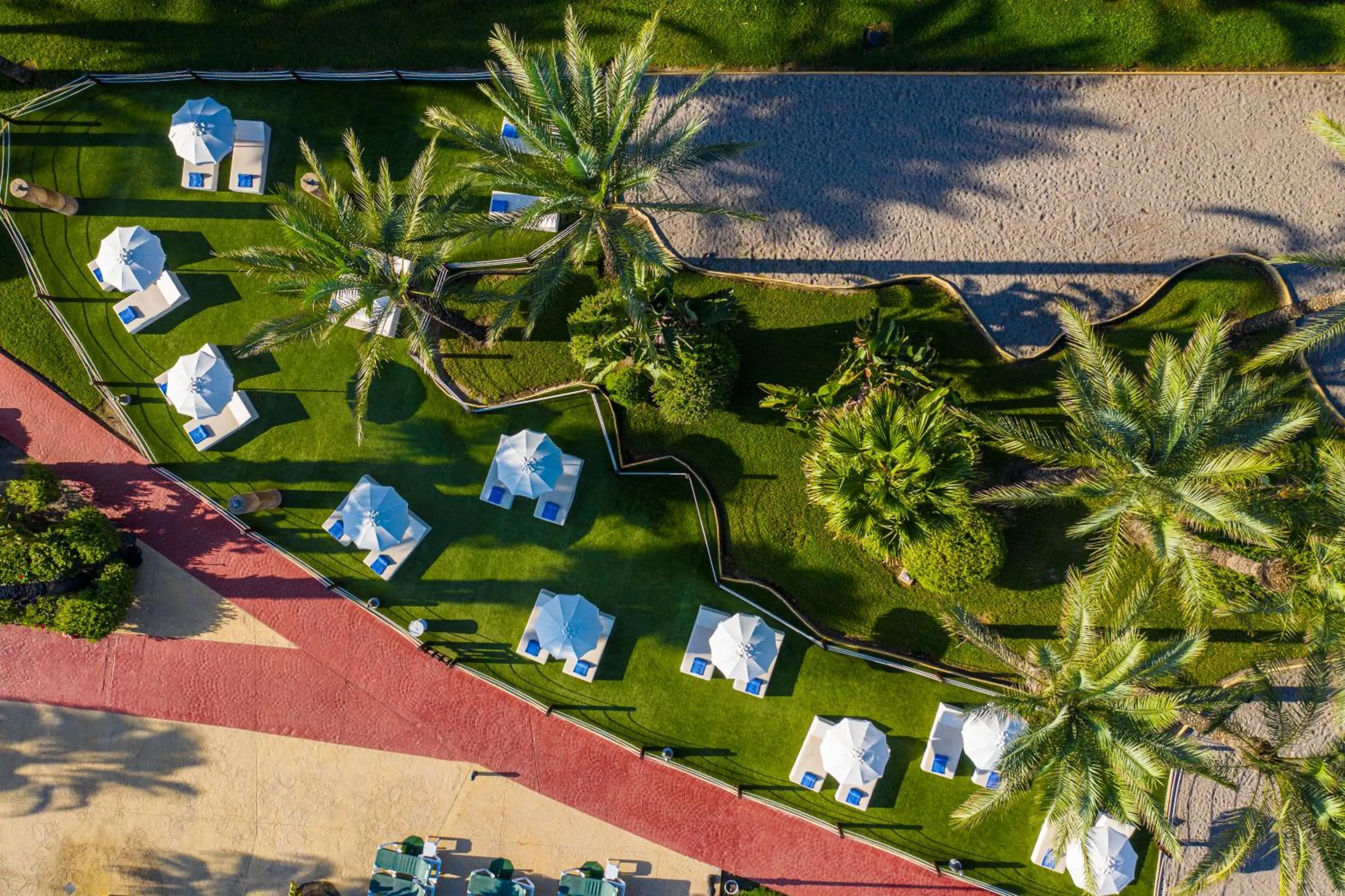 Area and facilities in Playazimbali