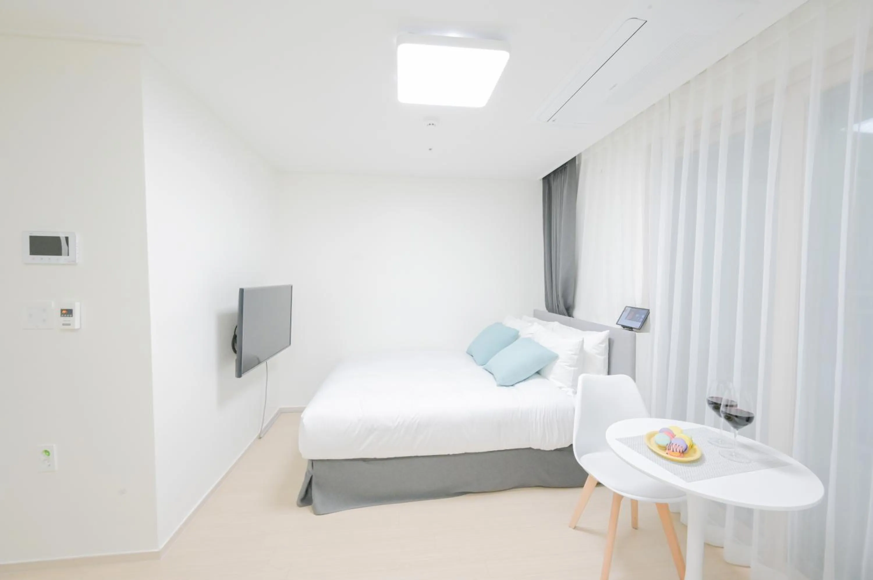 Bed in E7 YANGYANG JUKDO