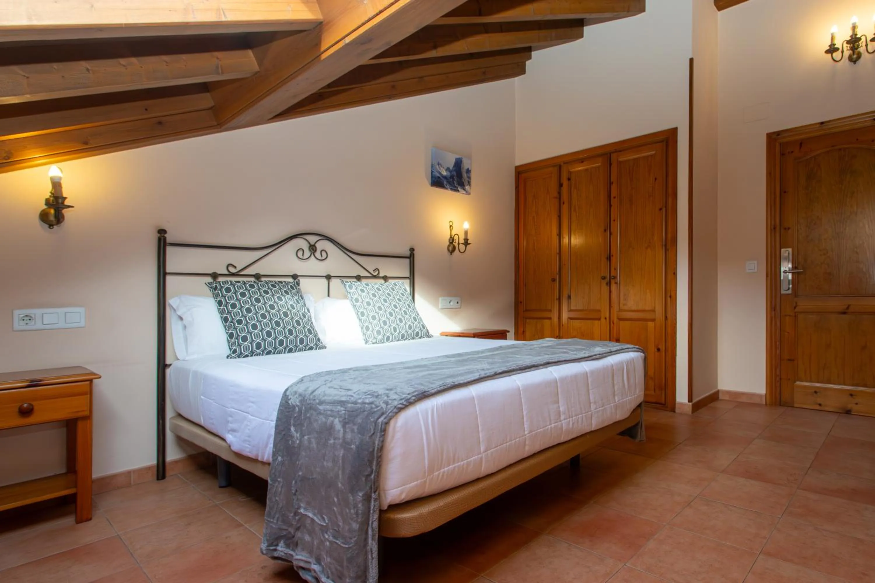 Bed in Hotel Naranjo De Bulnes