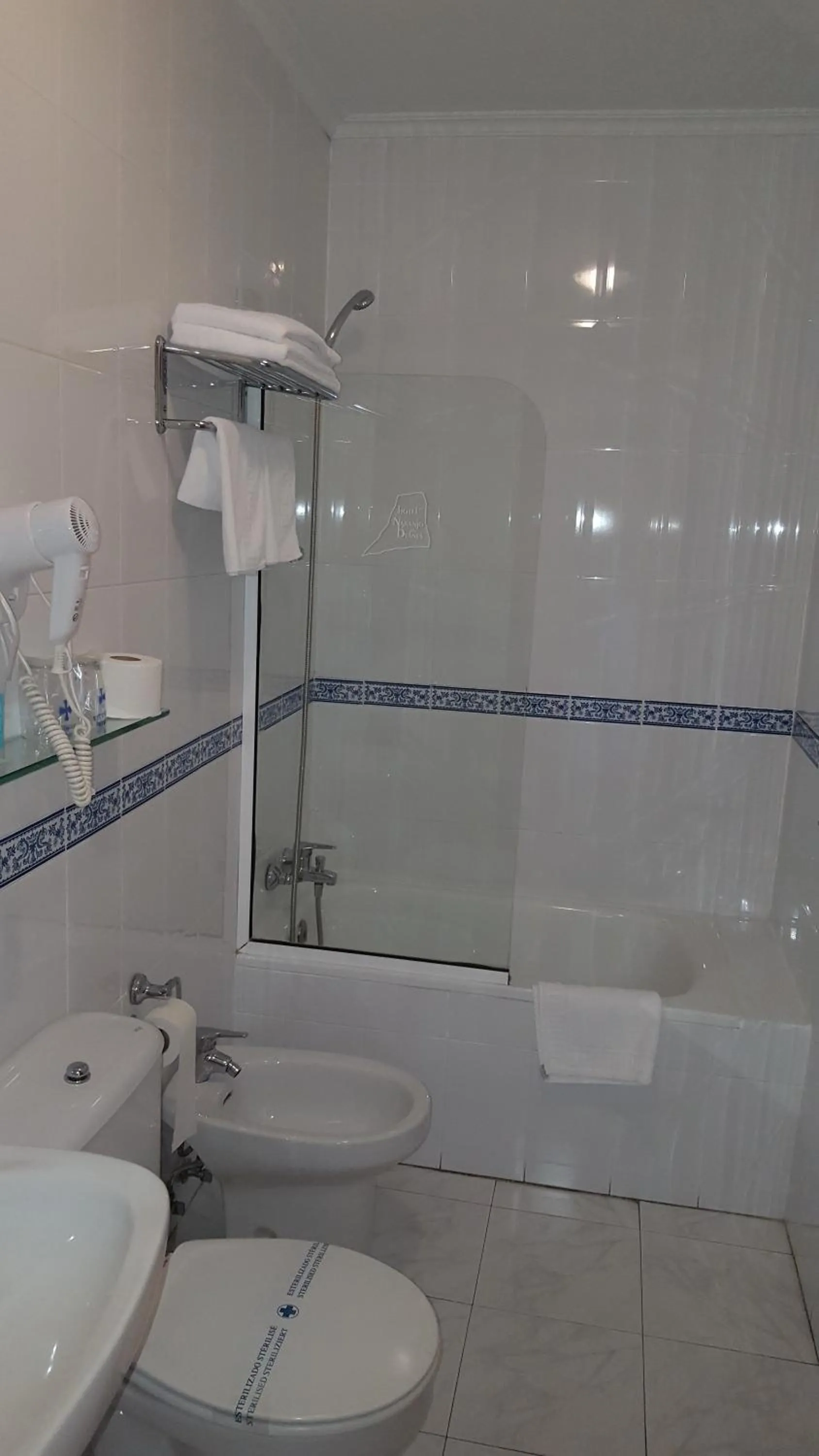 Bath in Hotel Naranjo De Bulnes