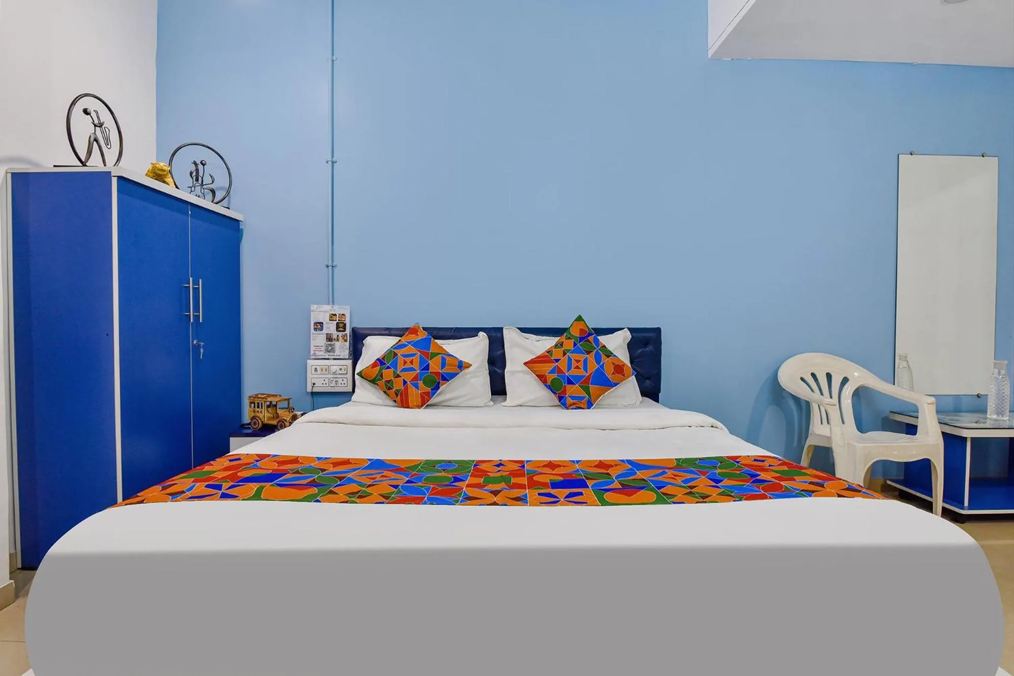 Bed in Via Solitaire