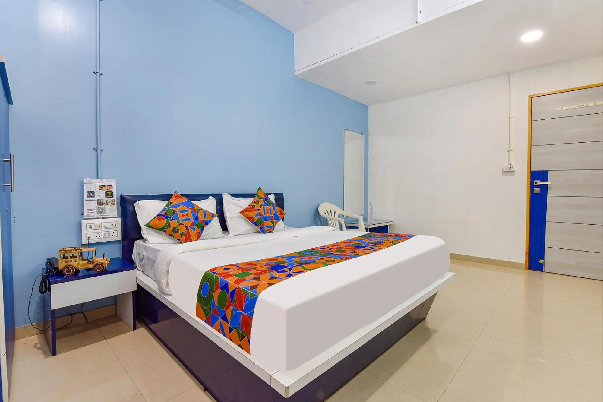 Bed in Via Solitaire